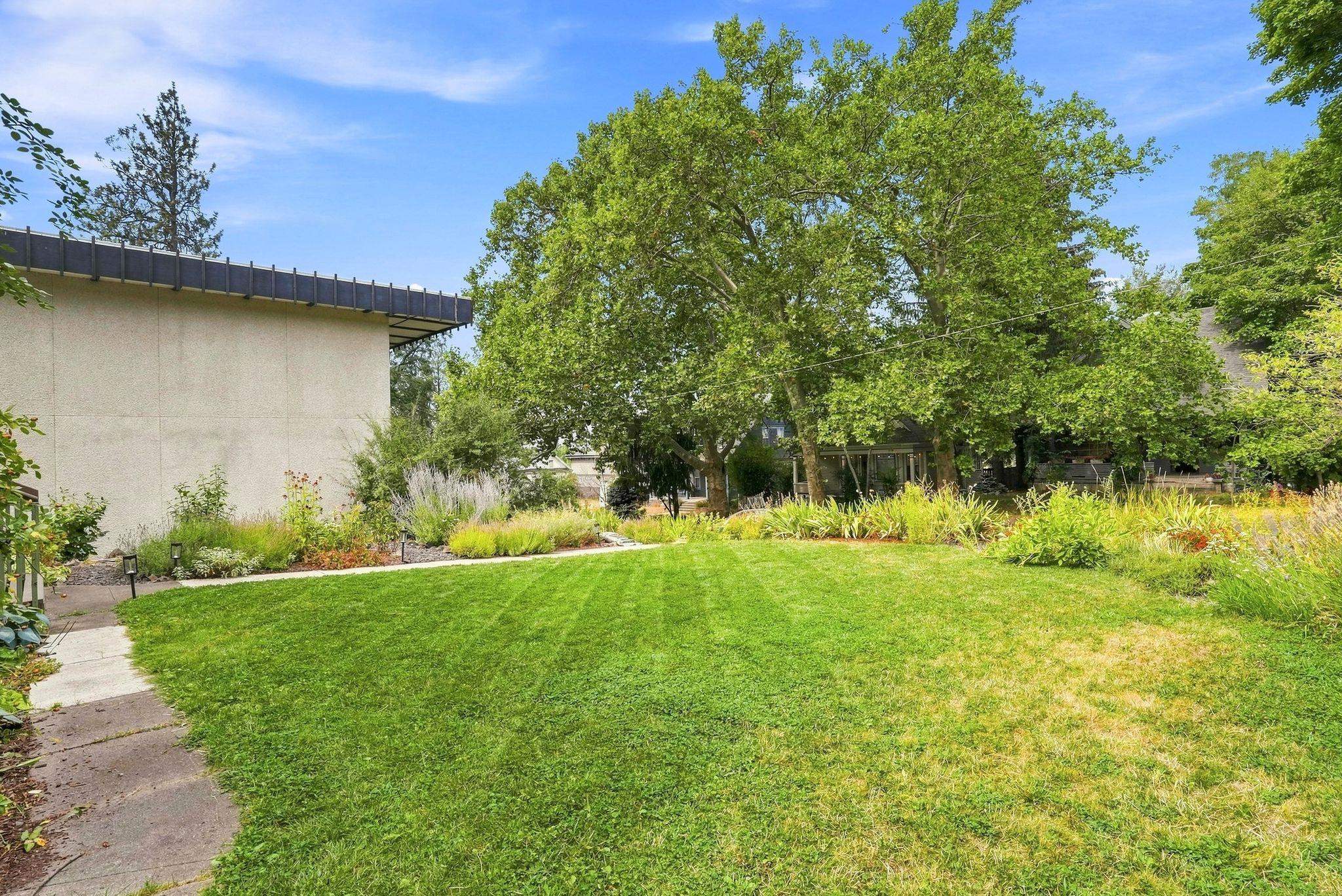 1039 W 11TH Ave - Photo 38