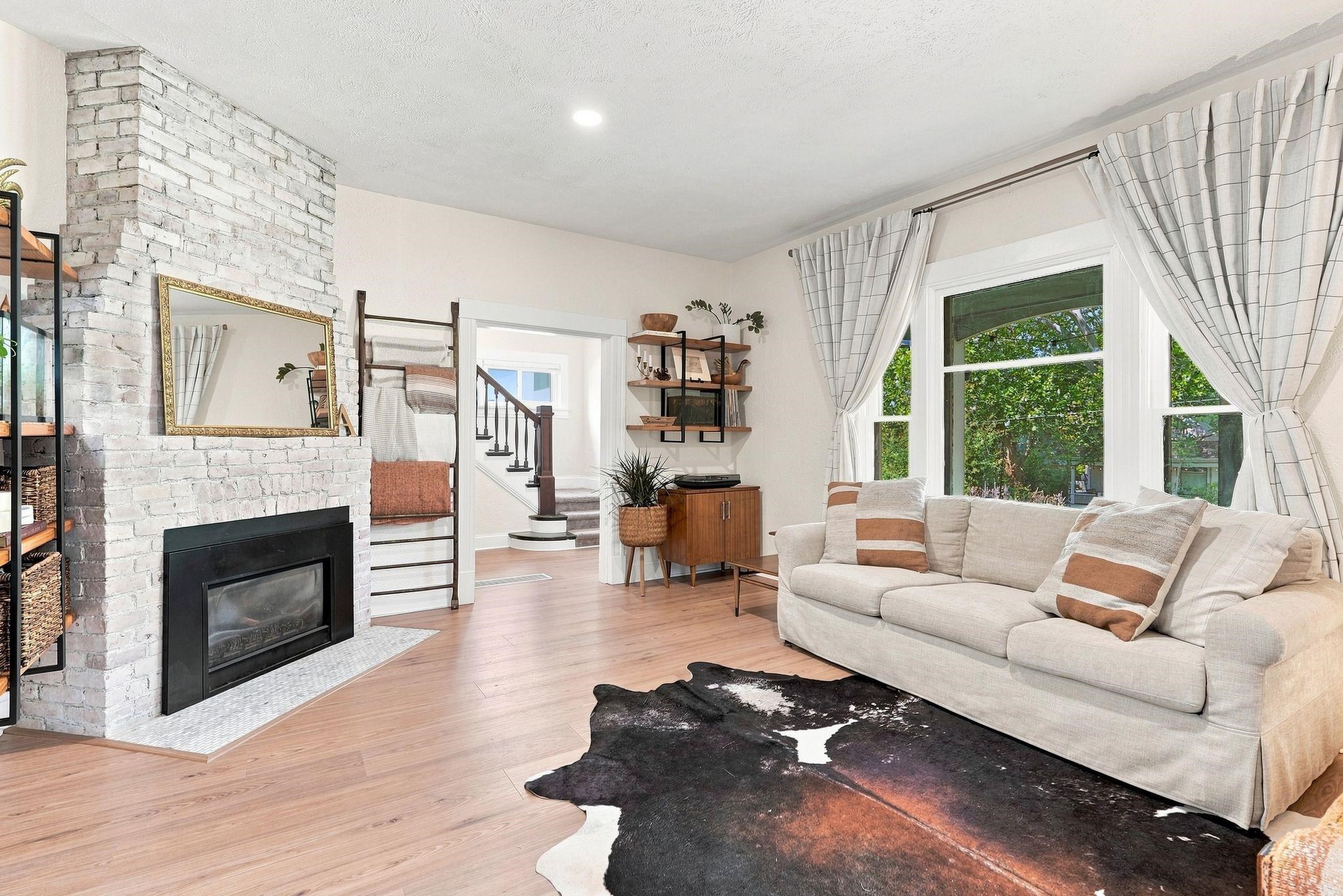 1039 W 11TH Ave - Photo 7
