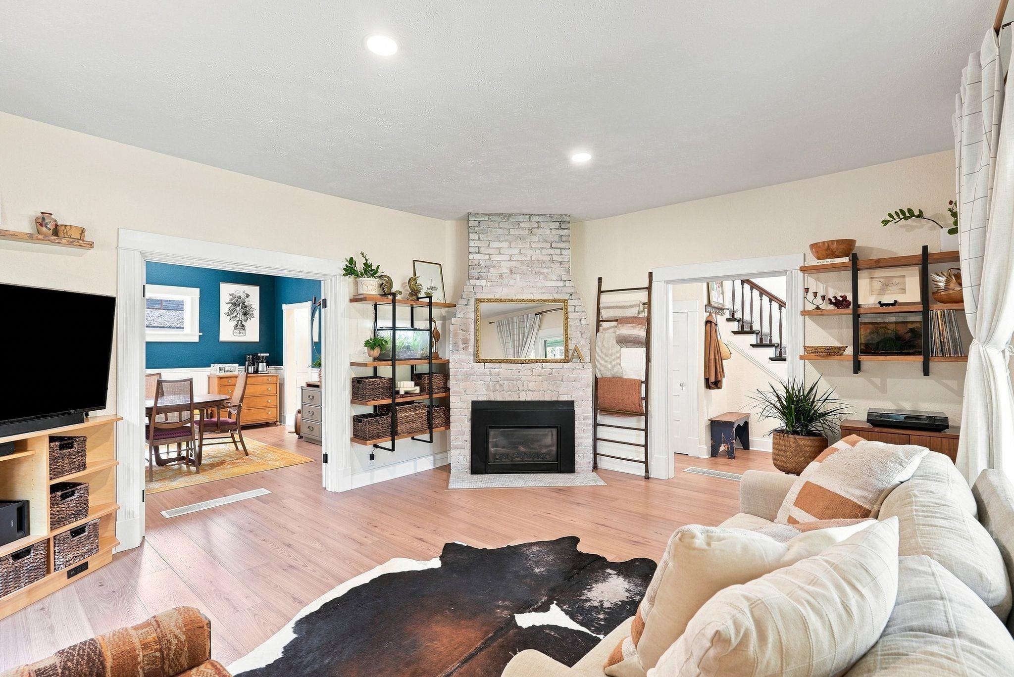 1039 W 11TH Ave - Photo 8