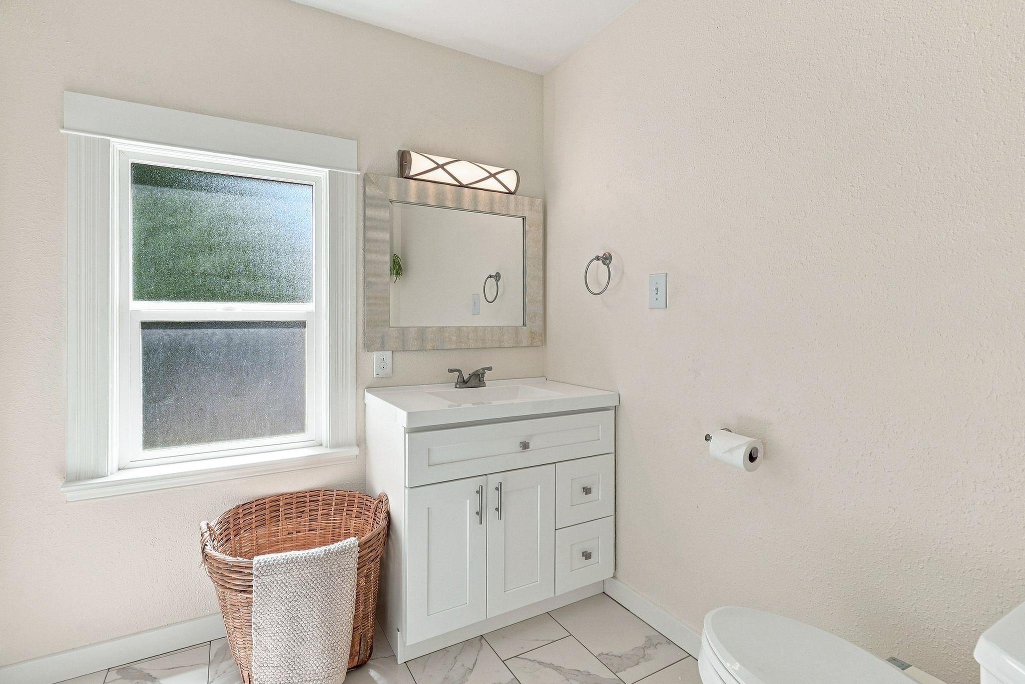 1039 W 11TH Ave - Photo 22