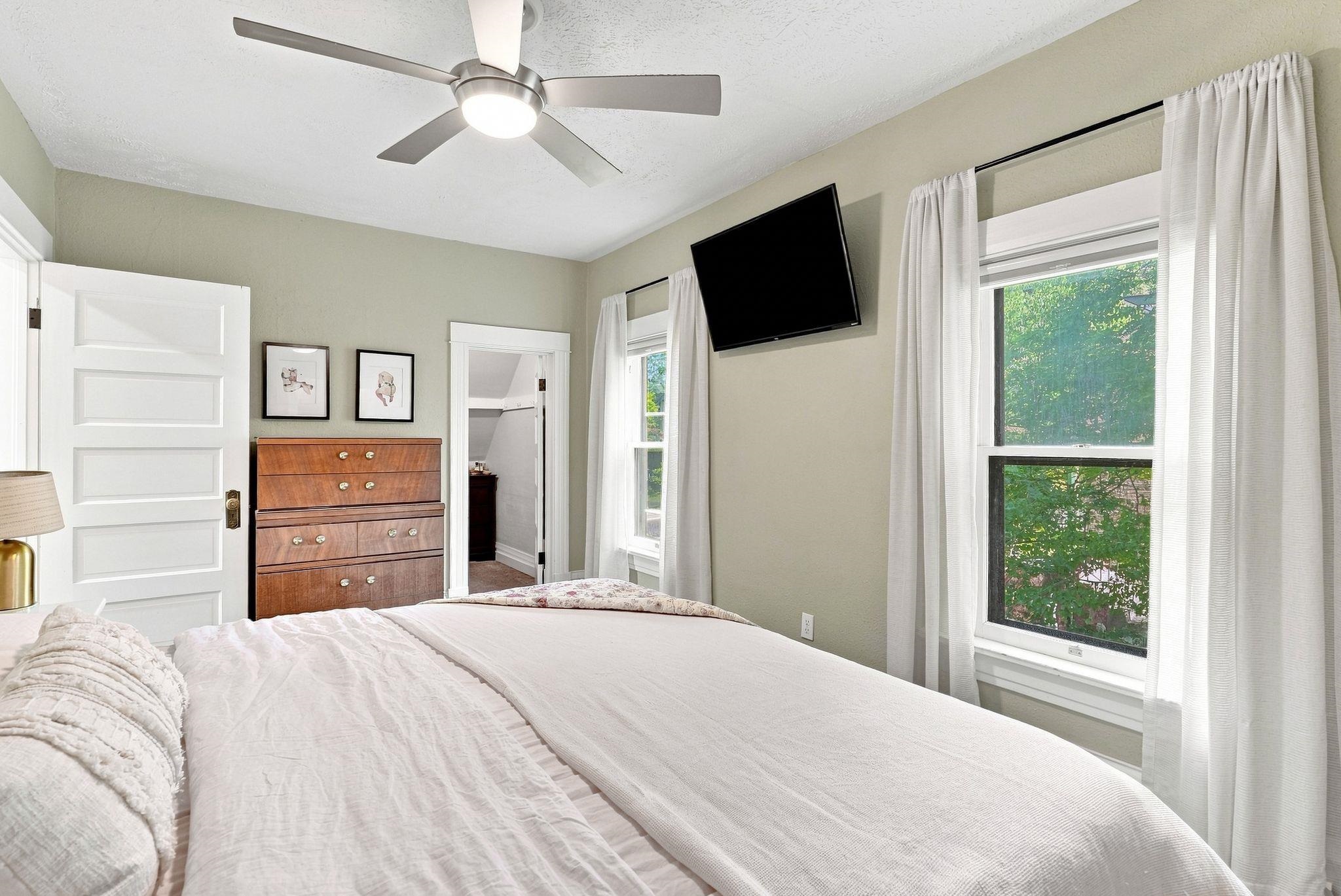 1039 W 11TH Ave - Photo 25