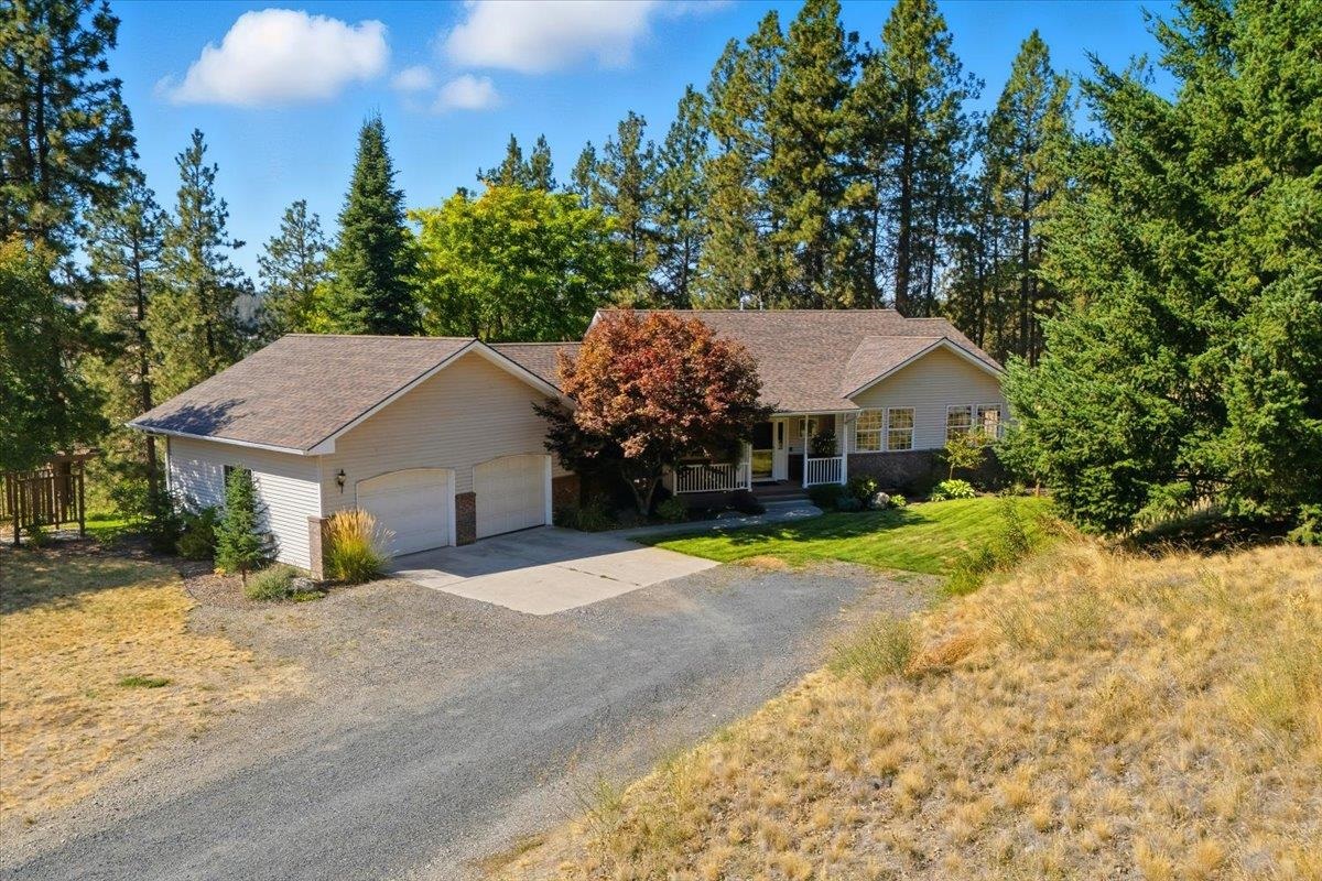 10924 S Latah Ln - Photo 2