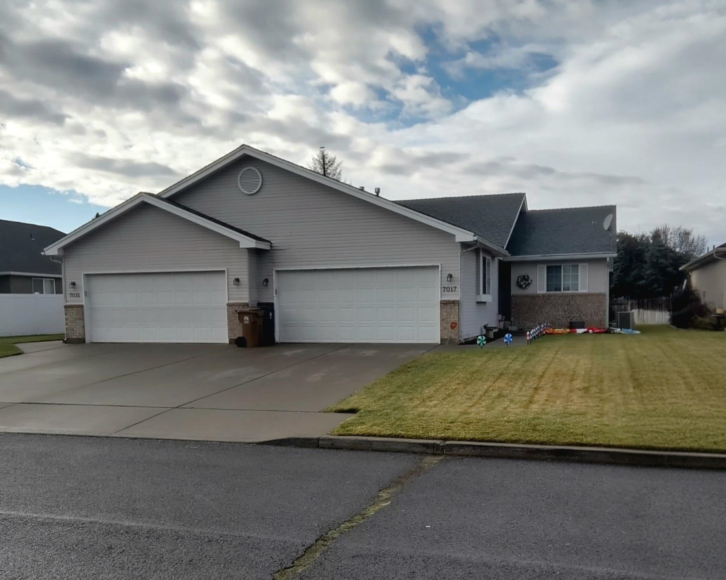 7015 N Hamilton St - Photo 1