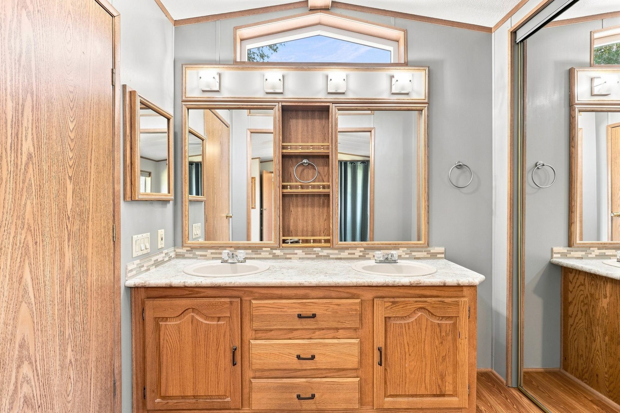 2601 N Barker Rd - Photo 13