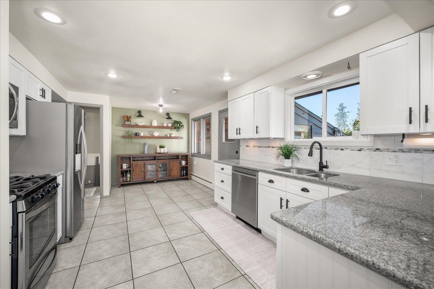 7011 N F St - Photo 13