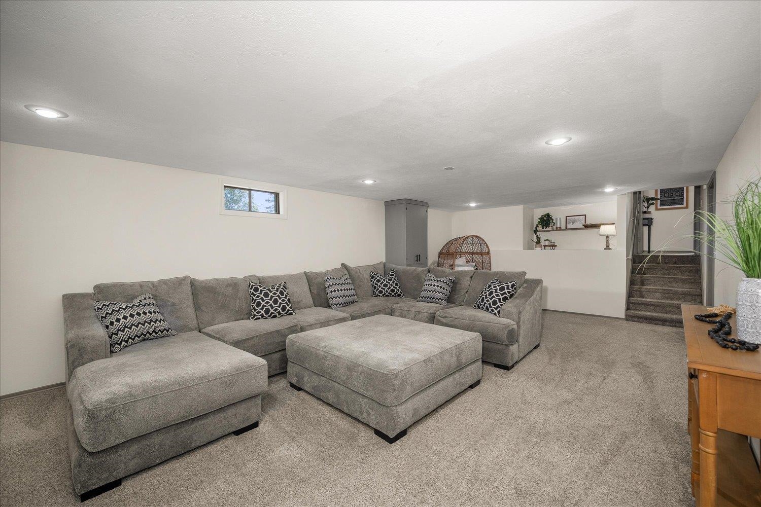 7011 N F St - Photo 32
