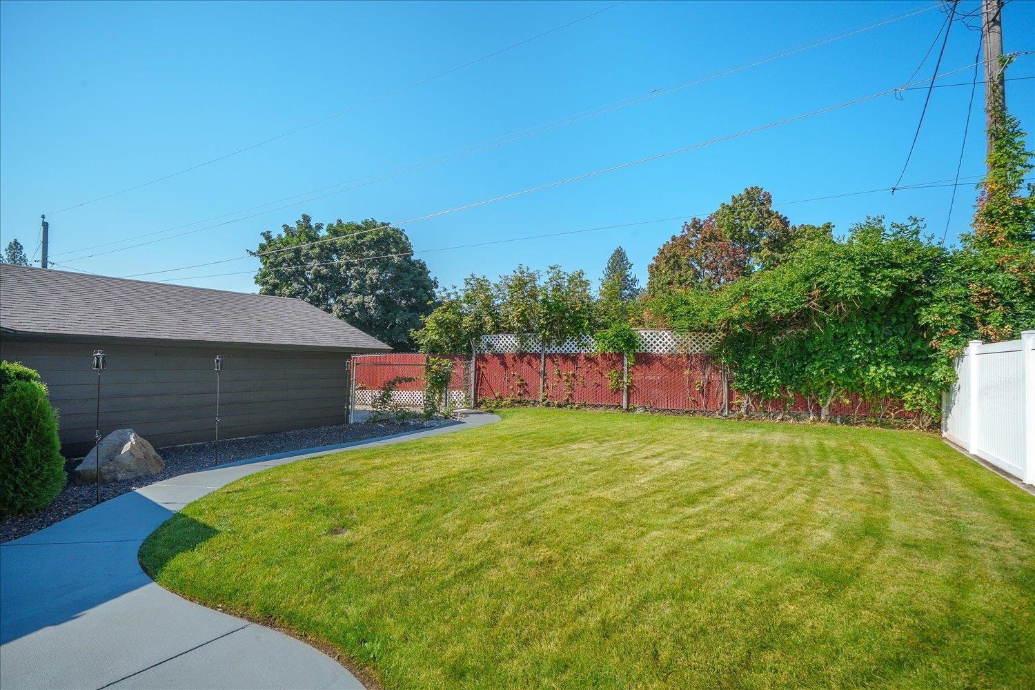 7011 N F St - Photo 42