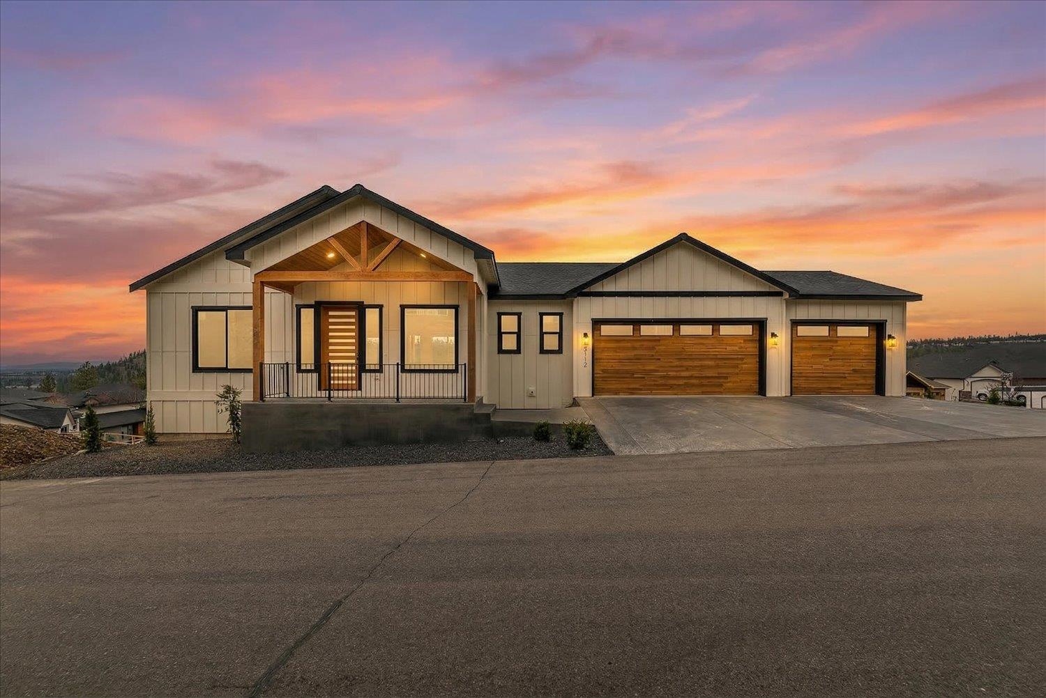 5112 S JORDAN Ln - Photo 1