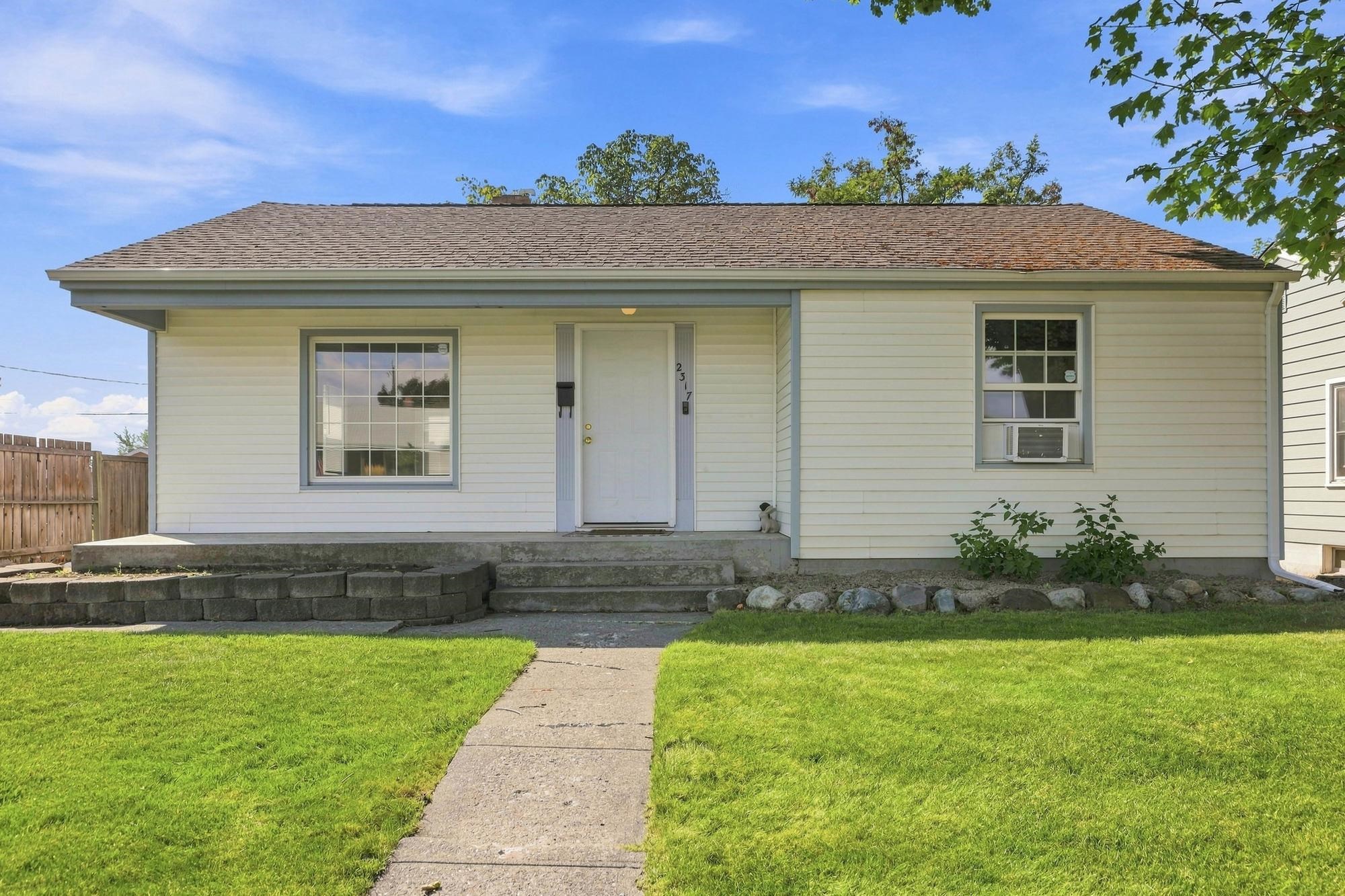 2317 W Sanson Ave - Photo 1
