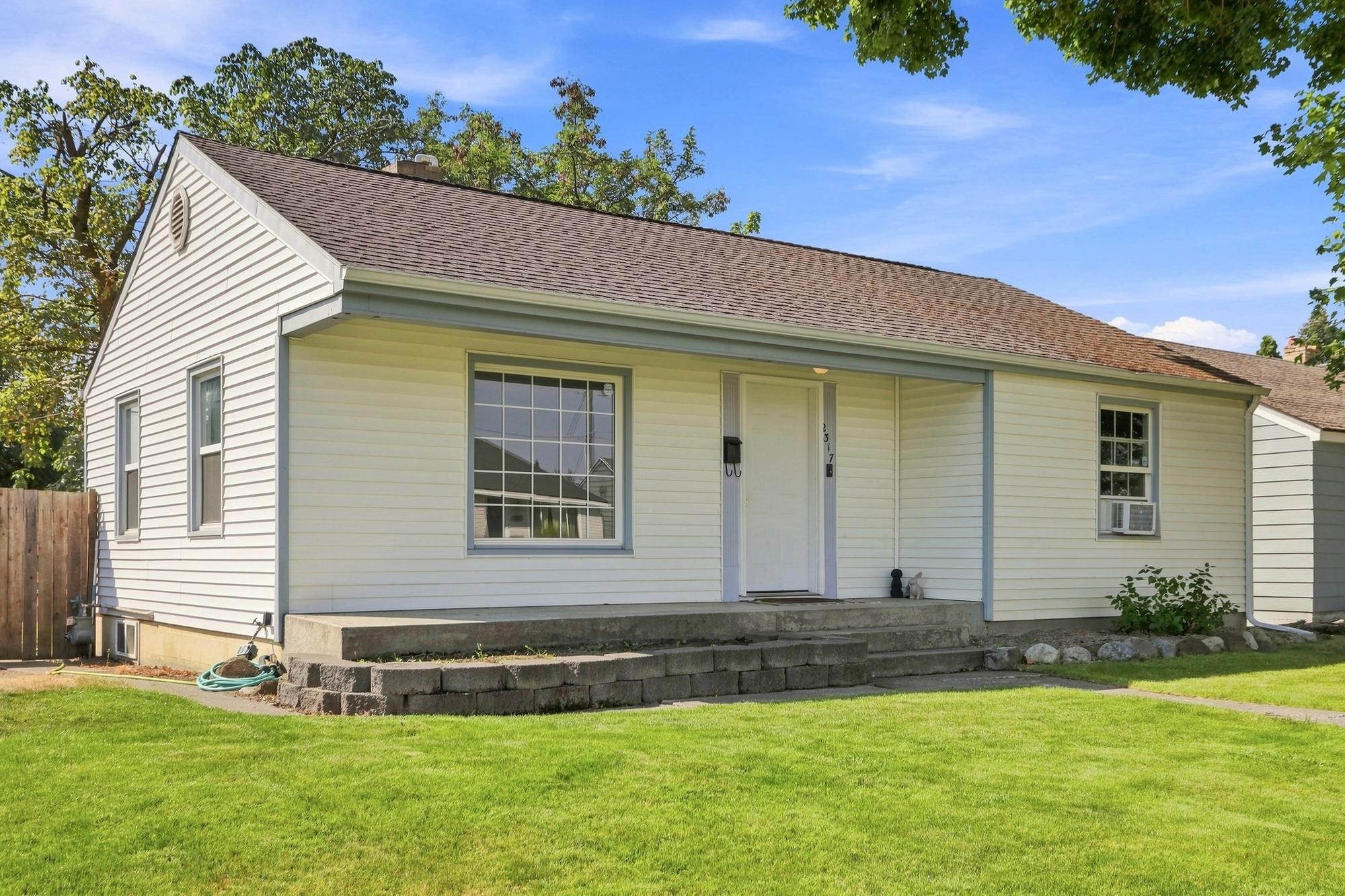 2317 W Sanson Ave - Photo 2
