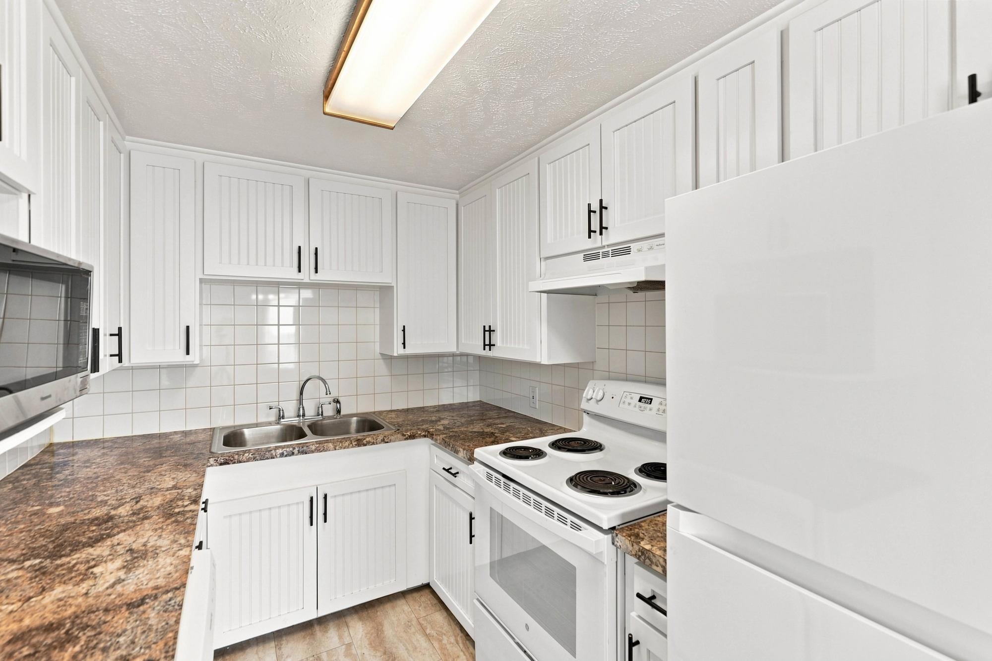 2317 W Sanson Ave - Photo 4
