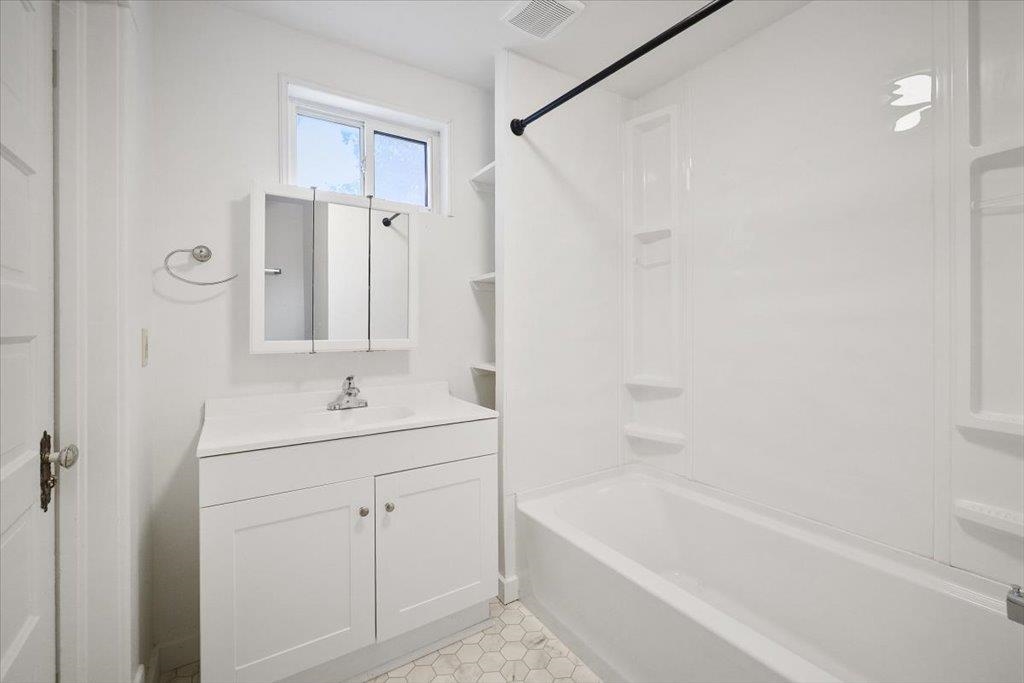 1421 W Indiana Ave - Photo 12