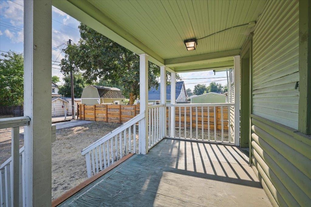 1421 W Indiana Ave - Photo 5