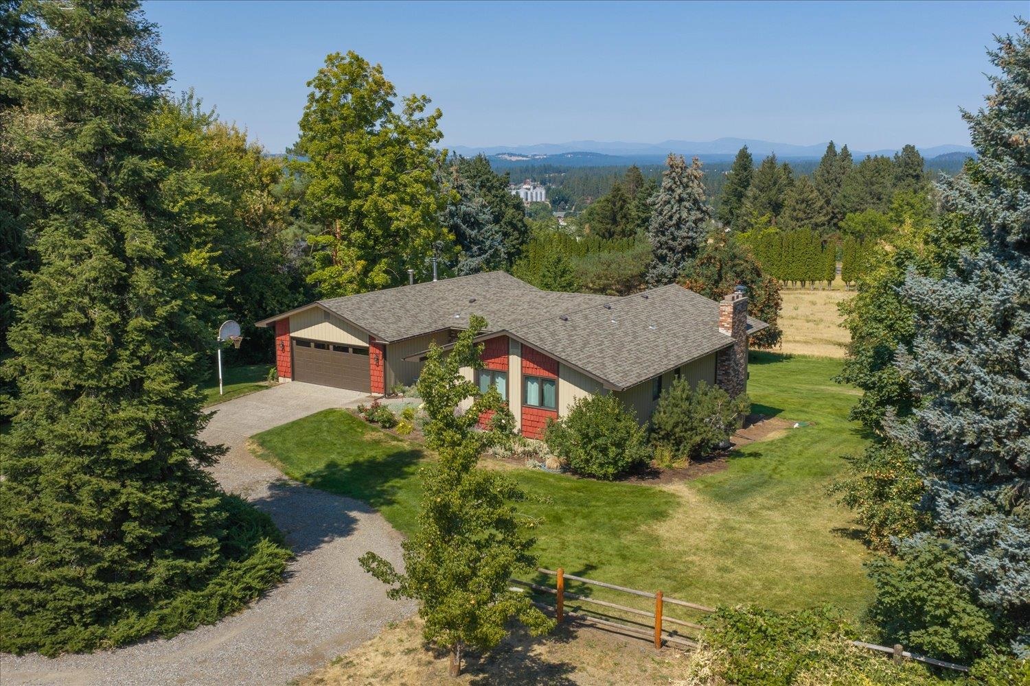 4503 E Redroan Dr - Photo 2