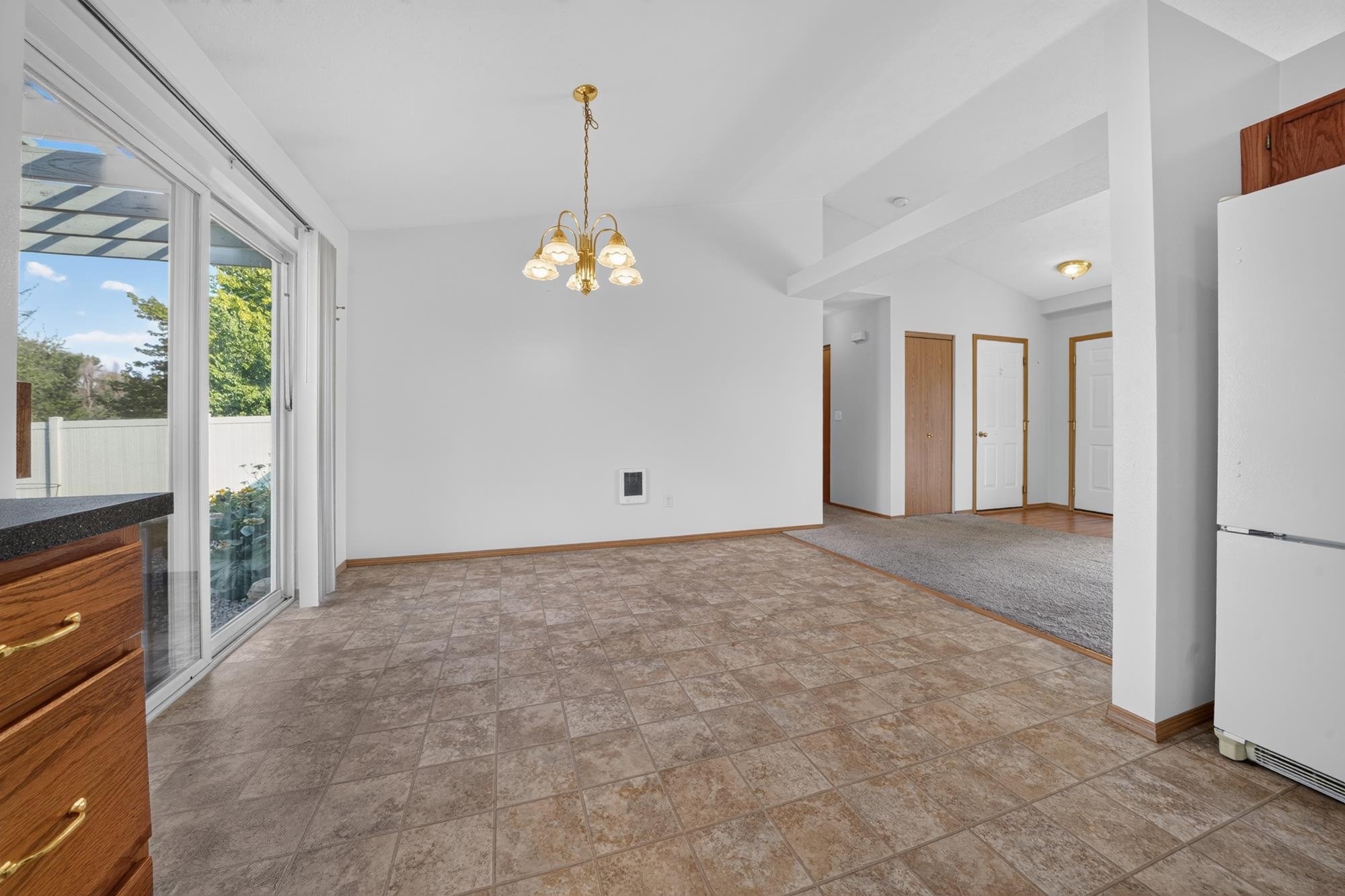 520 S Lucille Ct - Photo 9