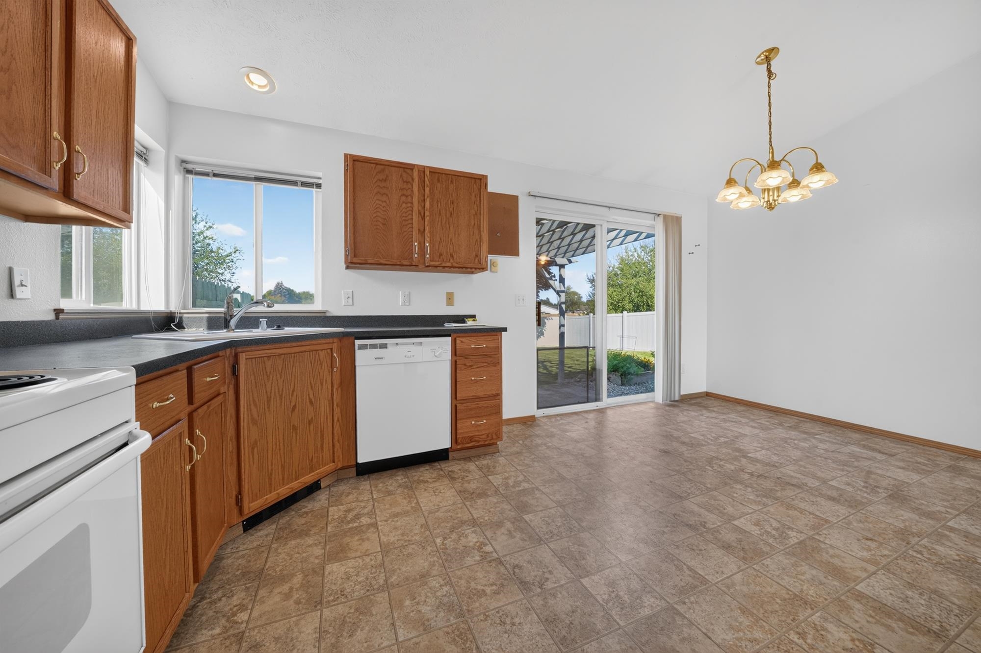 520 S Lucille Ct - Photo 10