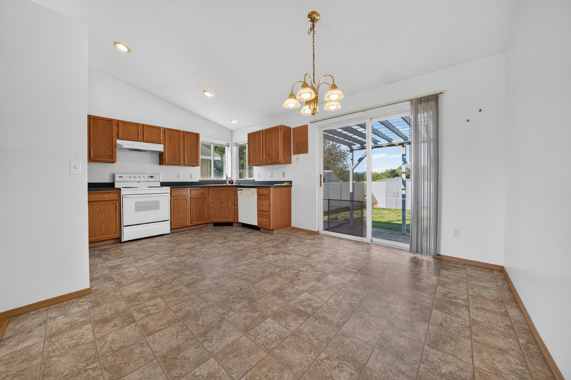 520 S Lucille Ct - Photo 11