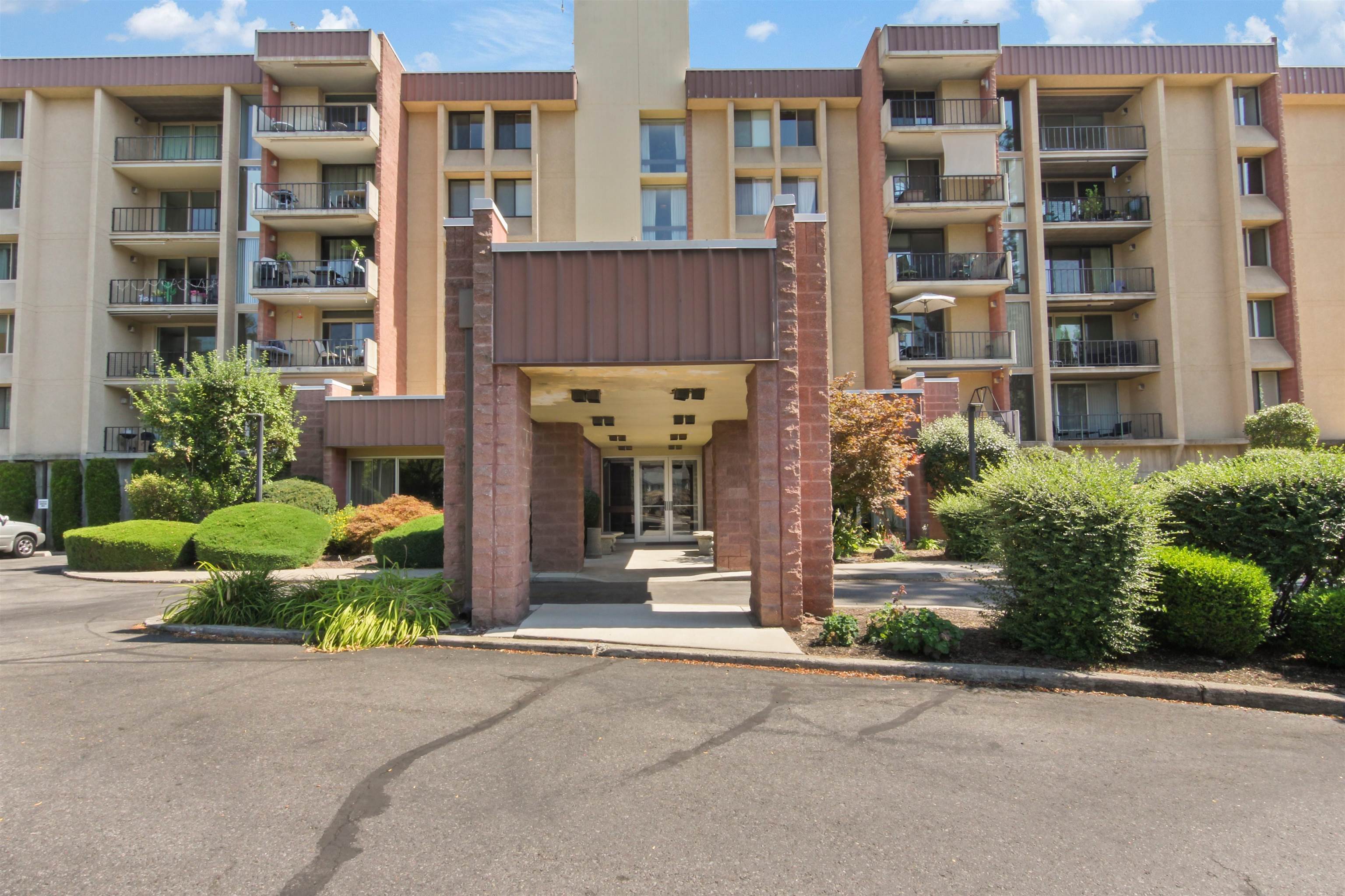 1311 S WESTCLIFF Pl - Photo 1