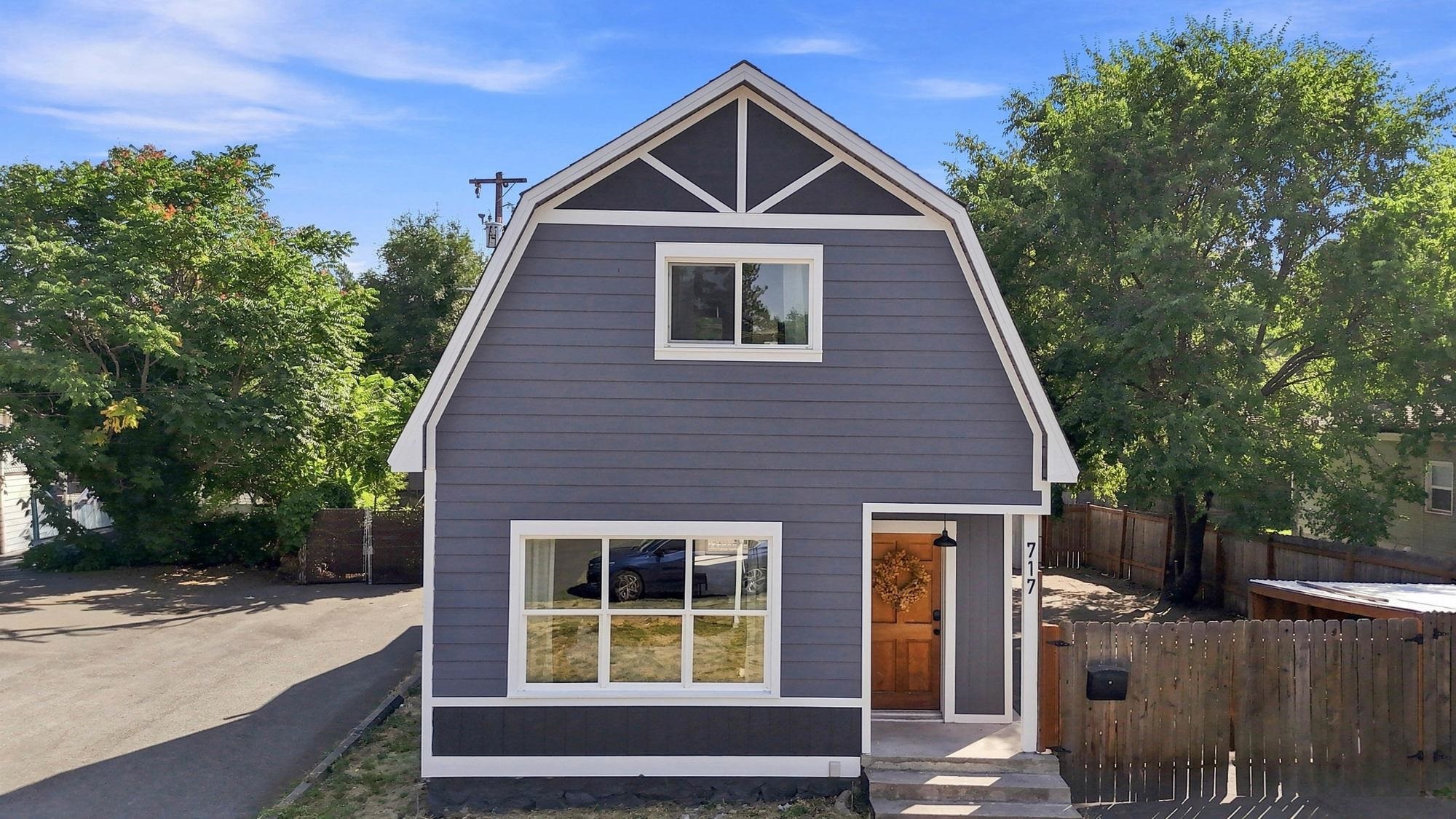 717 S Laura St - Photo 1