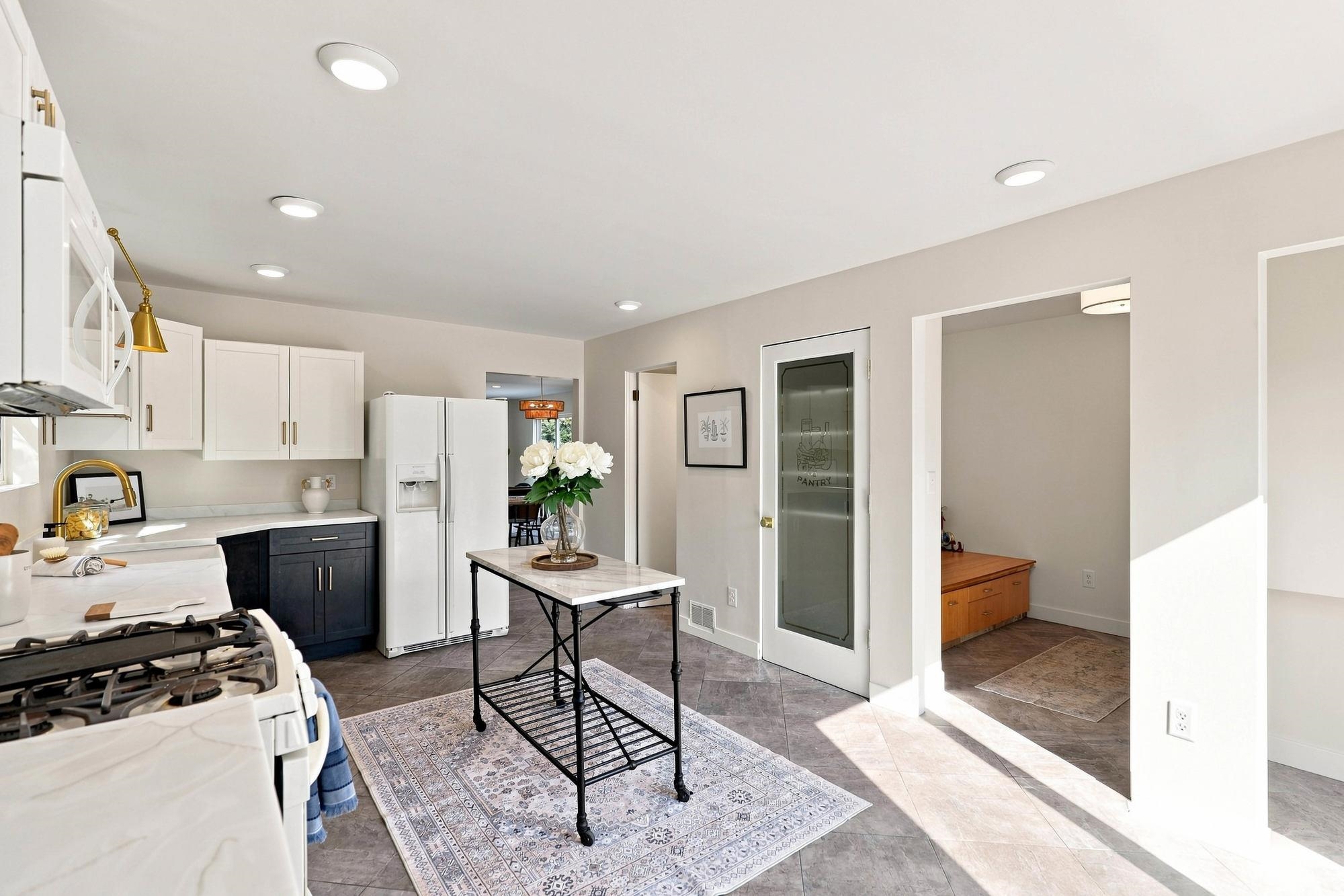 717 S Laura St - Photo 13