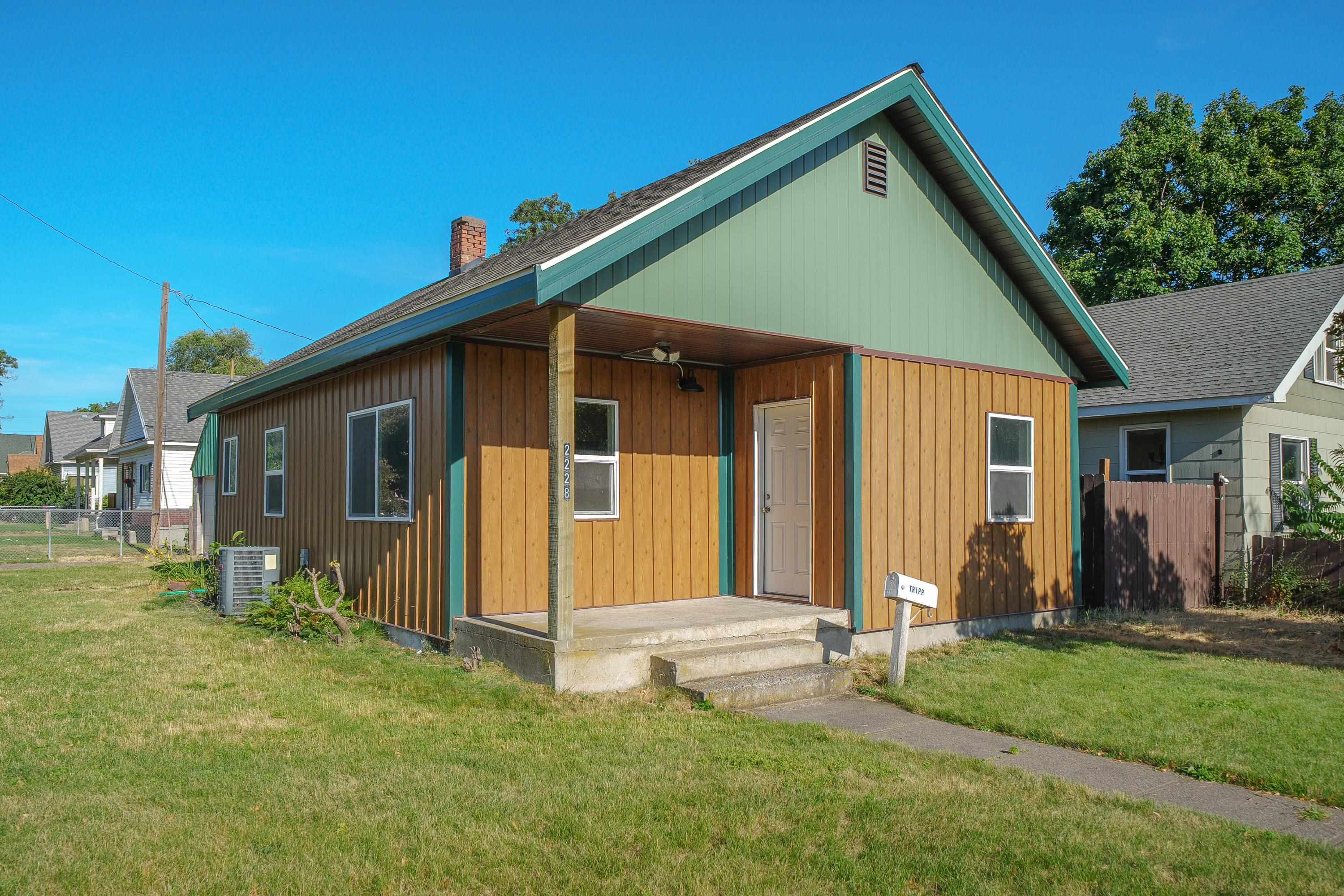 2228 N Morton St - Photo 1
