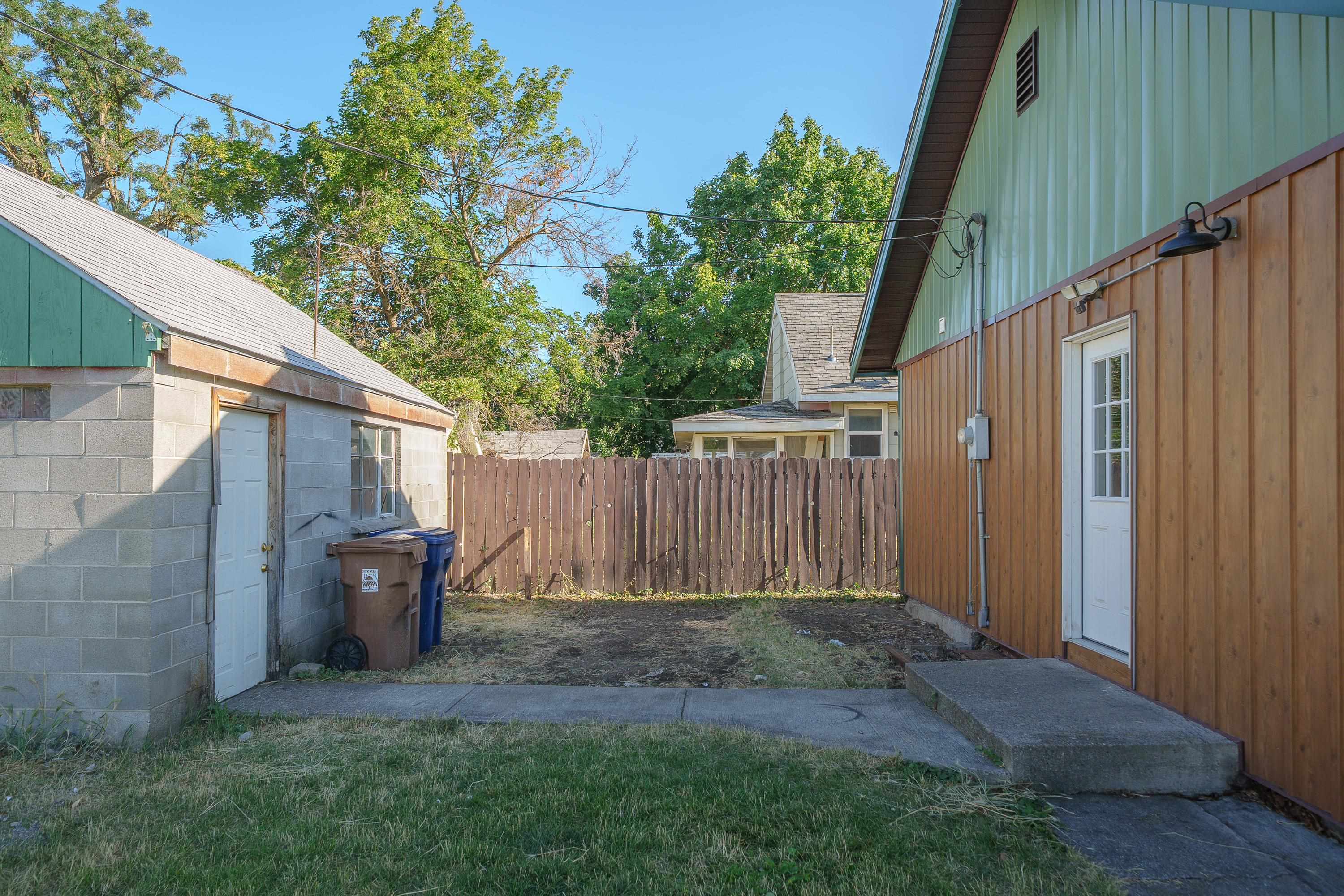 2228 N Morton St - Photo 12