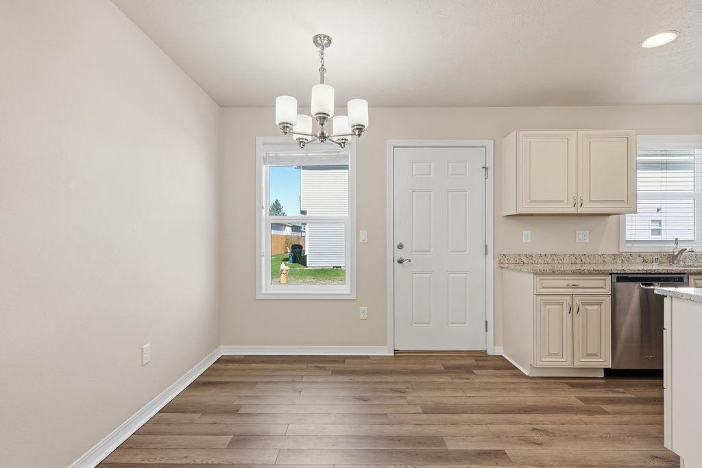 7125 N Crestline St - Photo 9