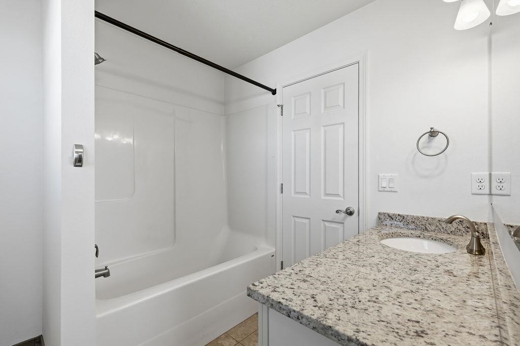 7125 N Crestline St - Photo 21