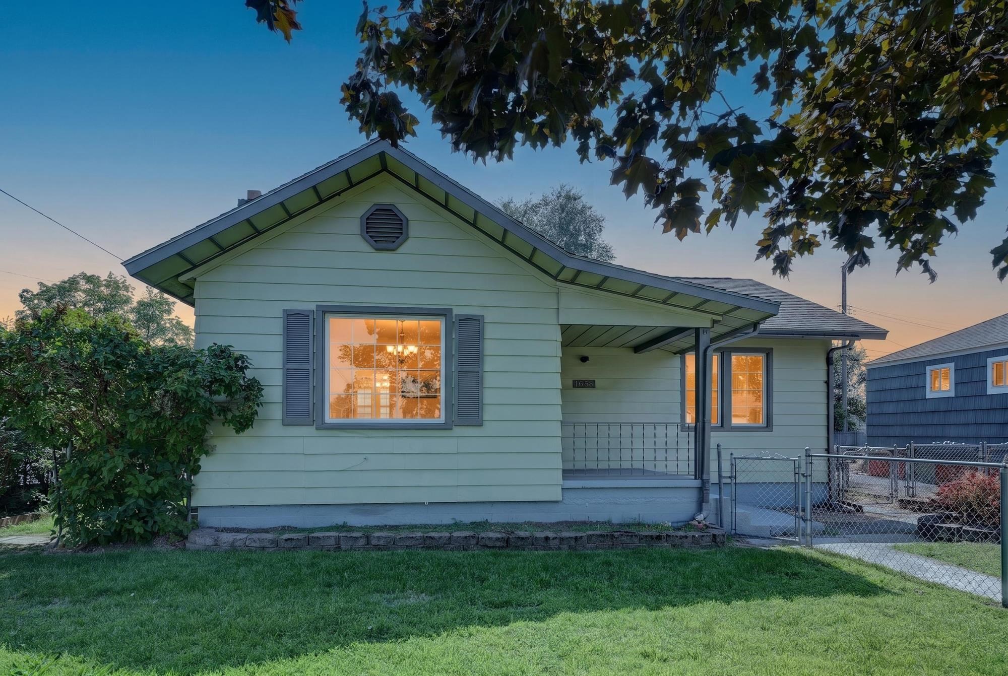 1658 E Rich Ave - Photo 1