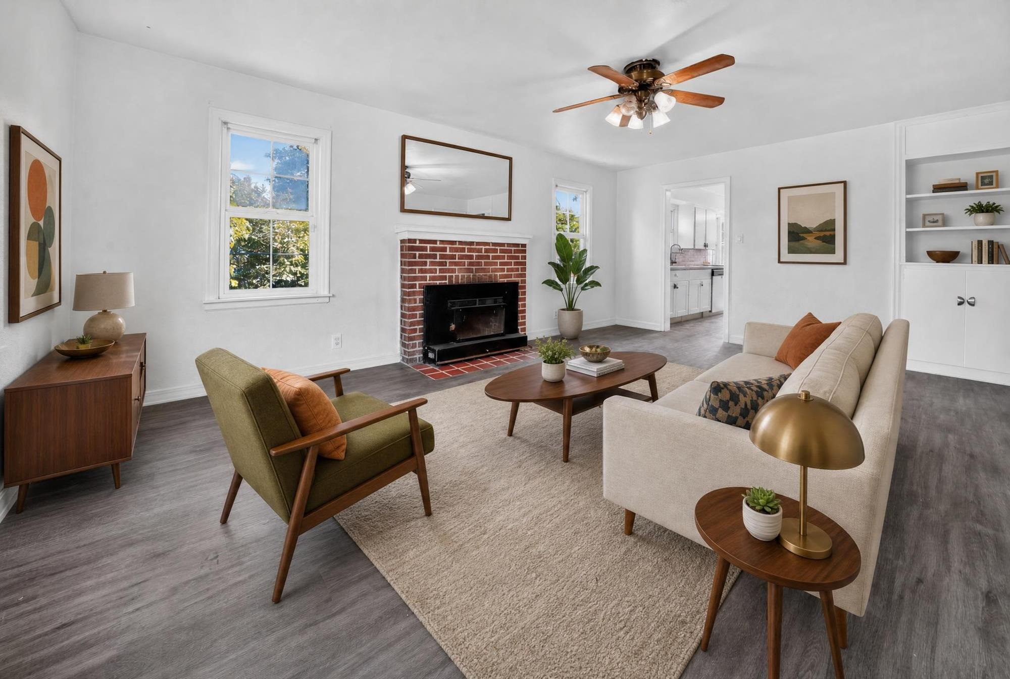 1658 E Rich Ave - Photo 2