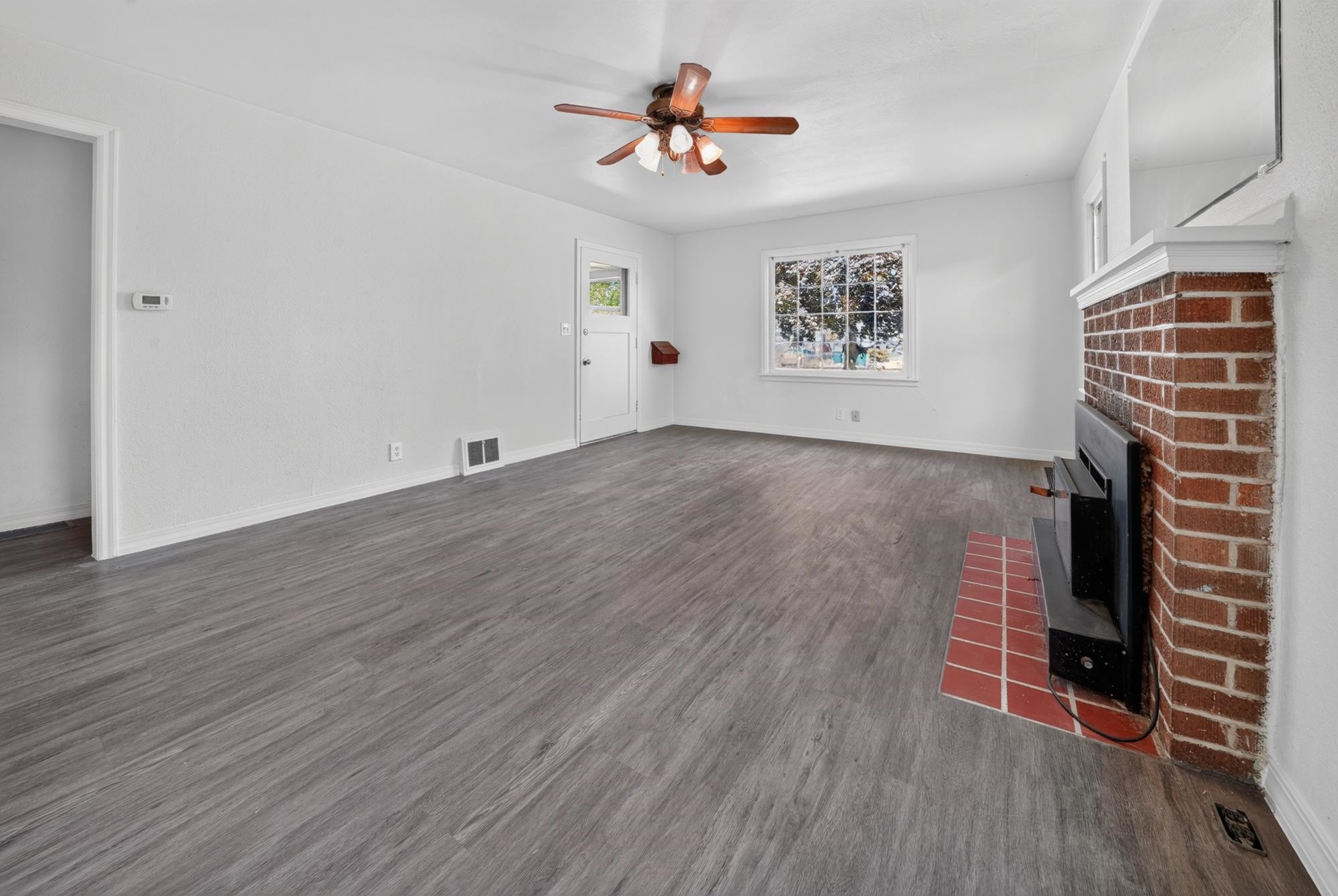 1658 E Rich Ave - Photo 4