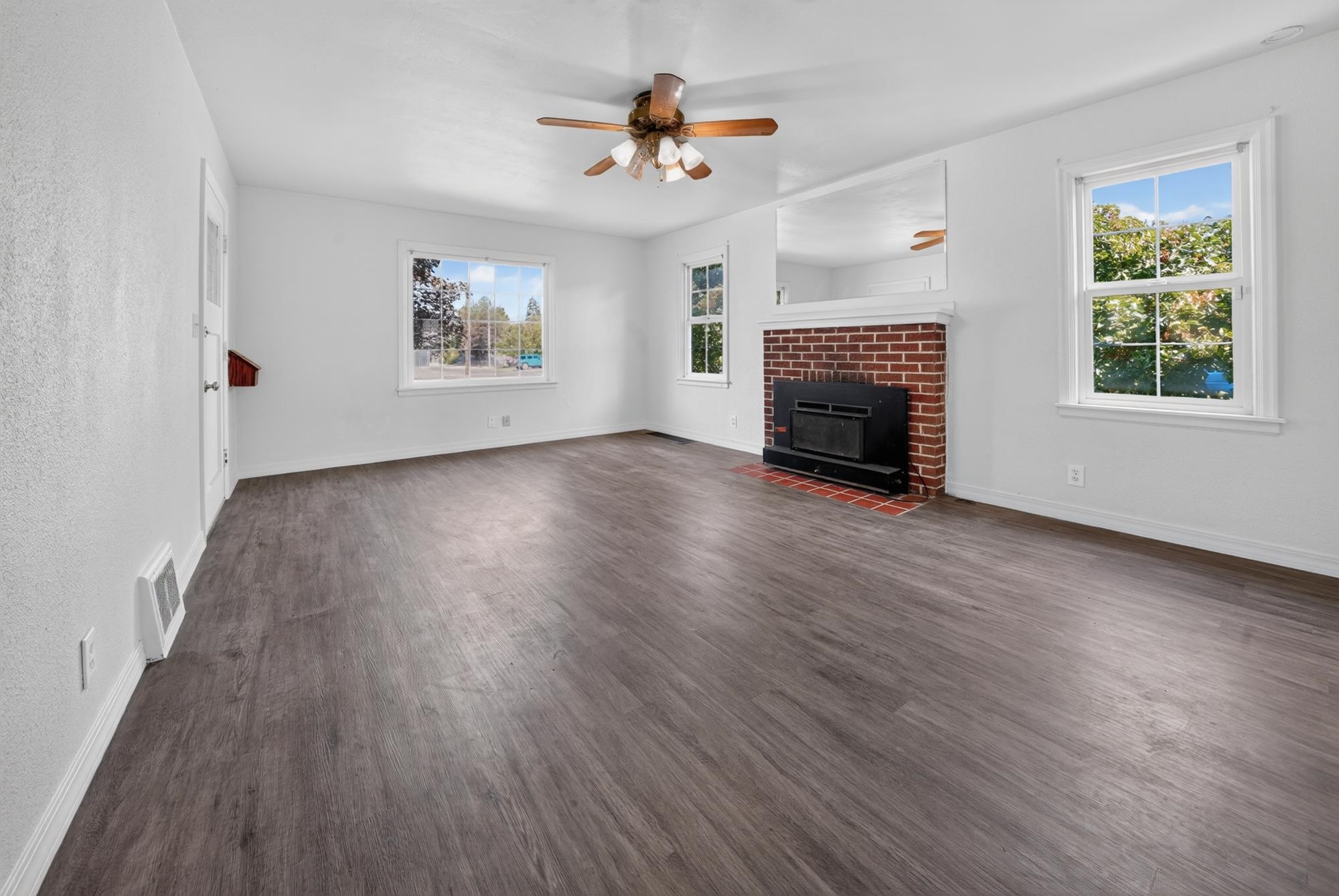 1658 E Rich Ave - Photo 5
