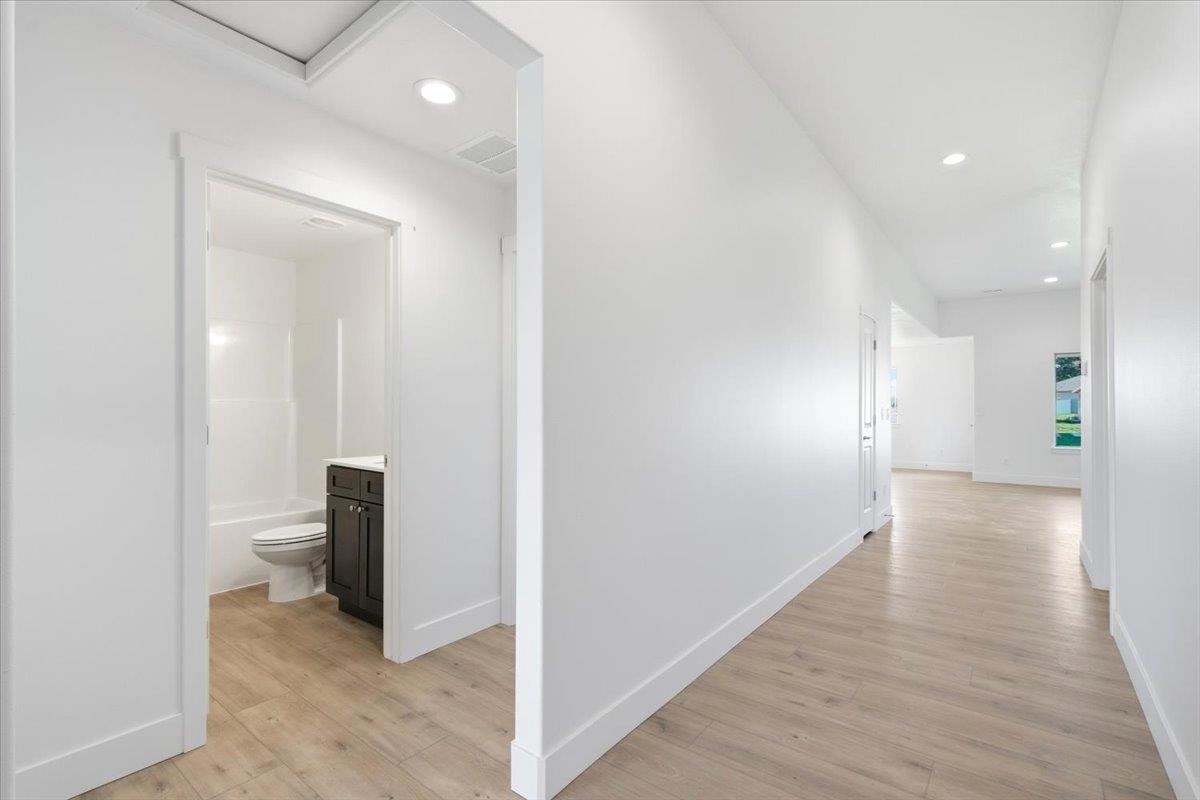 36 W 12th St - Photo 5
