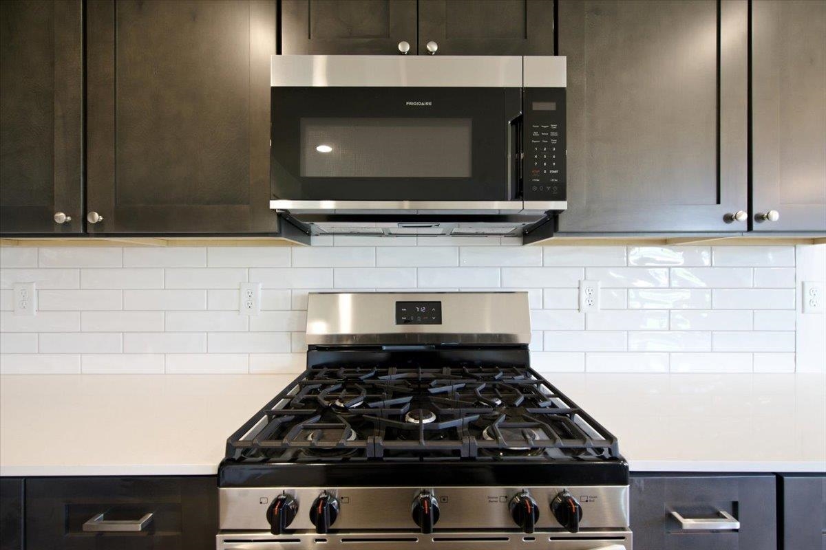 36 W 12th St - Photo 16