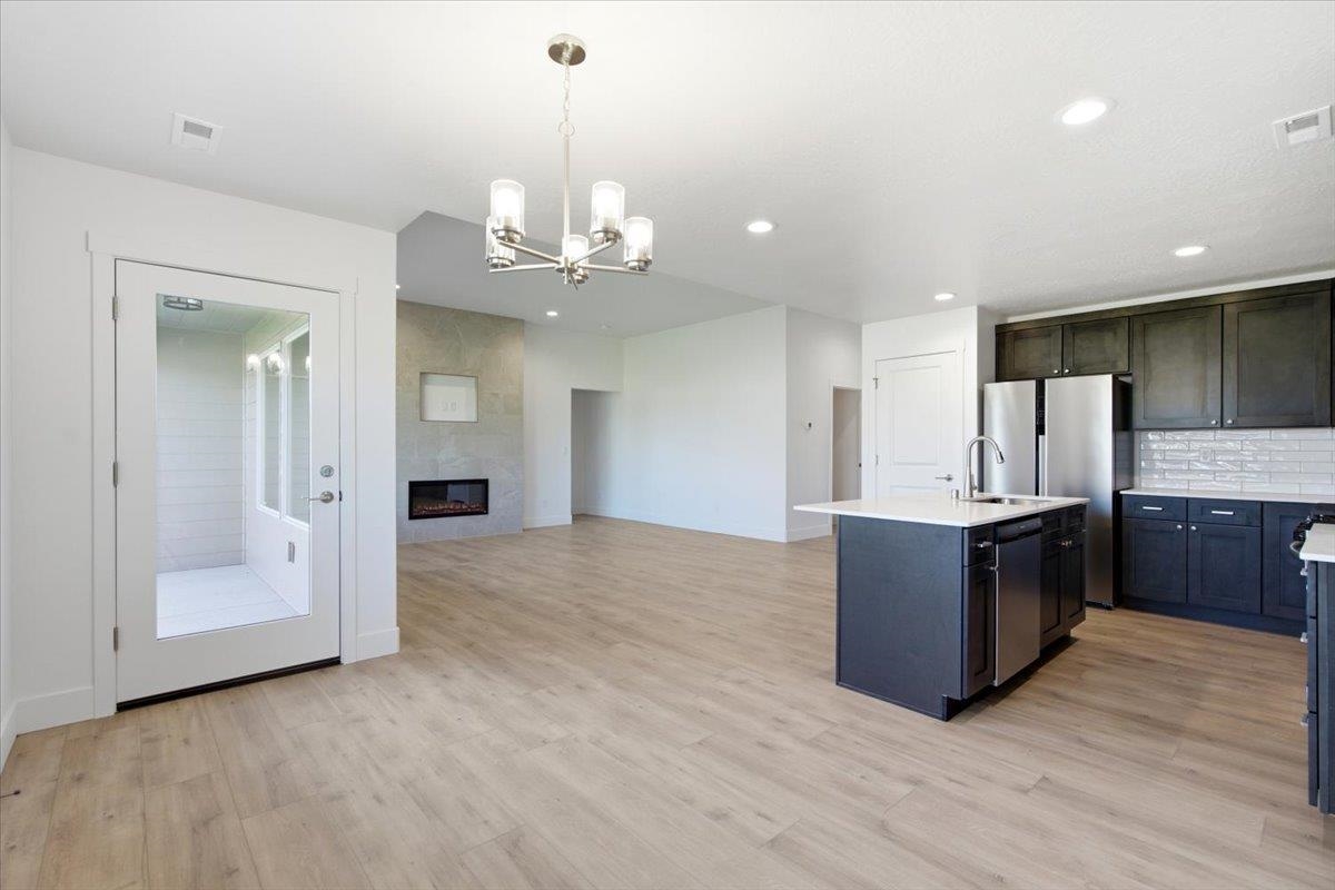 36 W 12th St - Photo 18