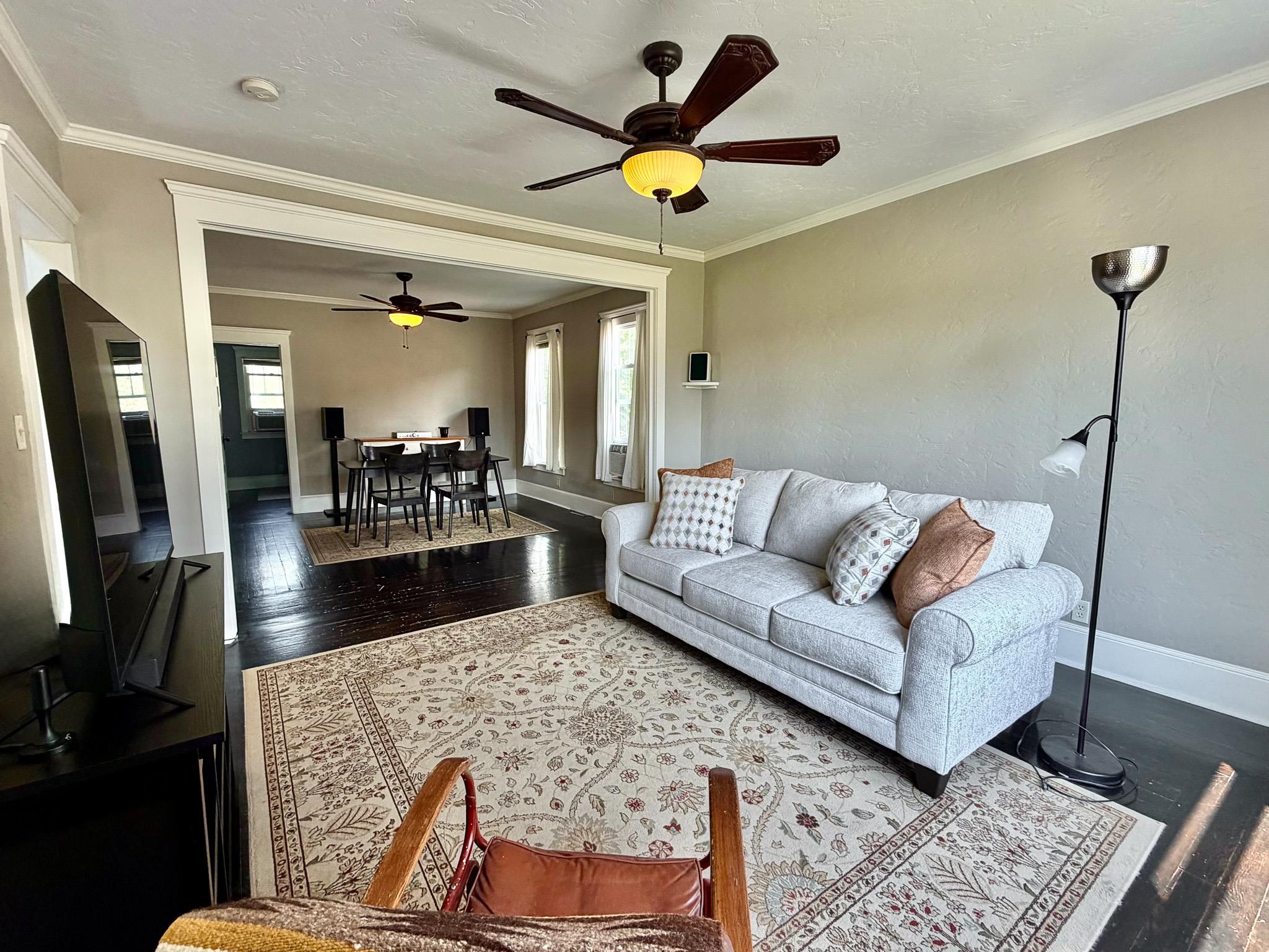 1711 N Normandie St - Photo 7