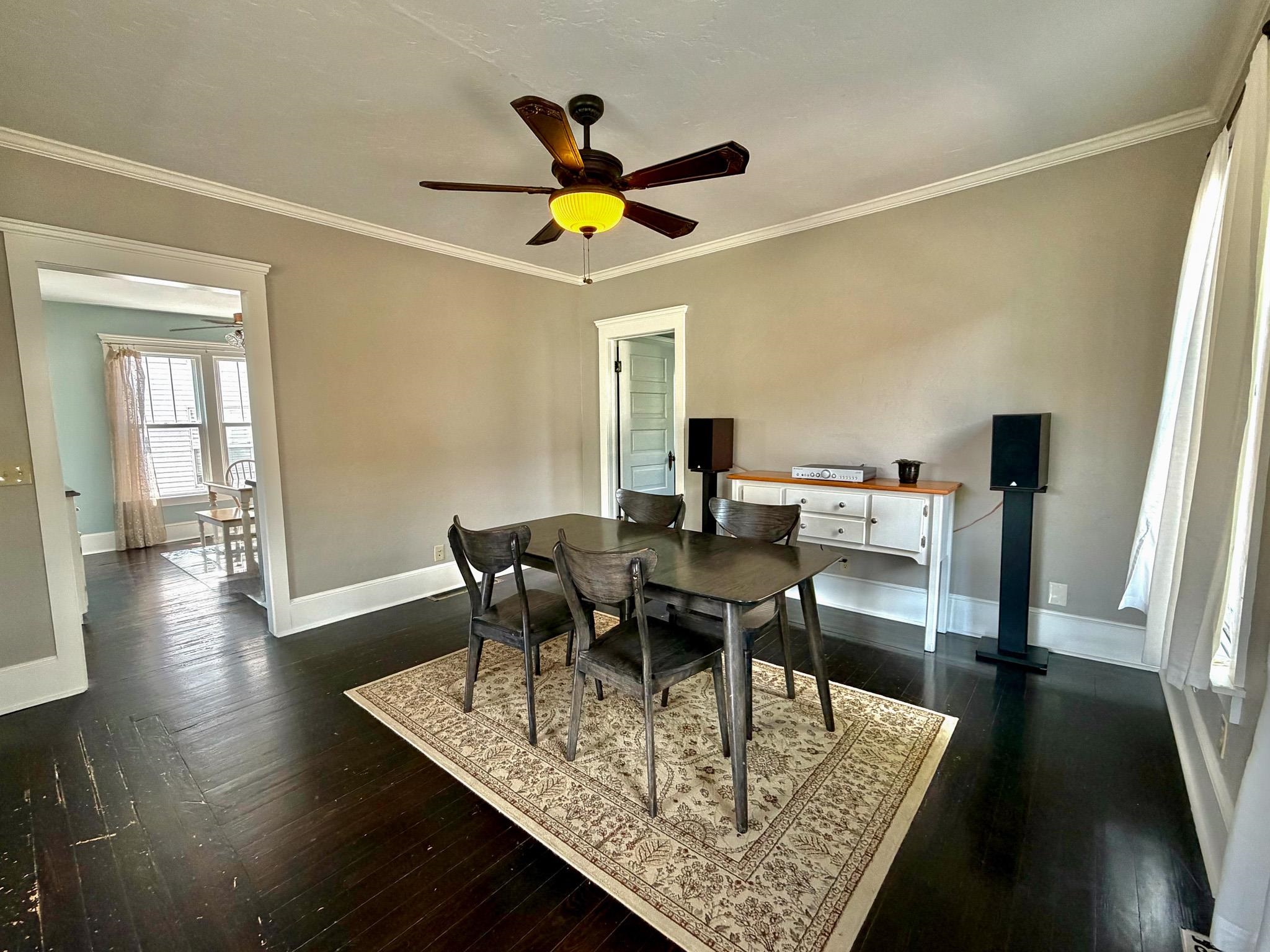 1711 N Normandie St - Photo 8