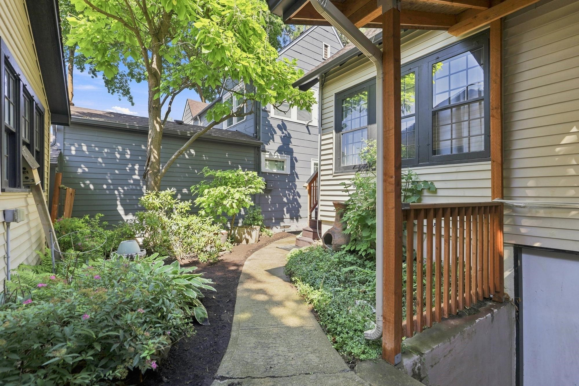 2324 S Jefferson St - Photo 33