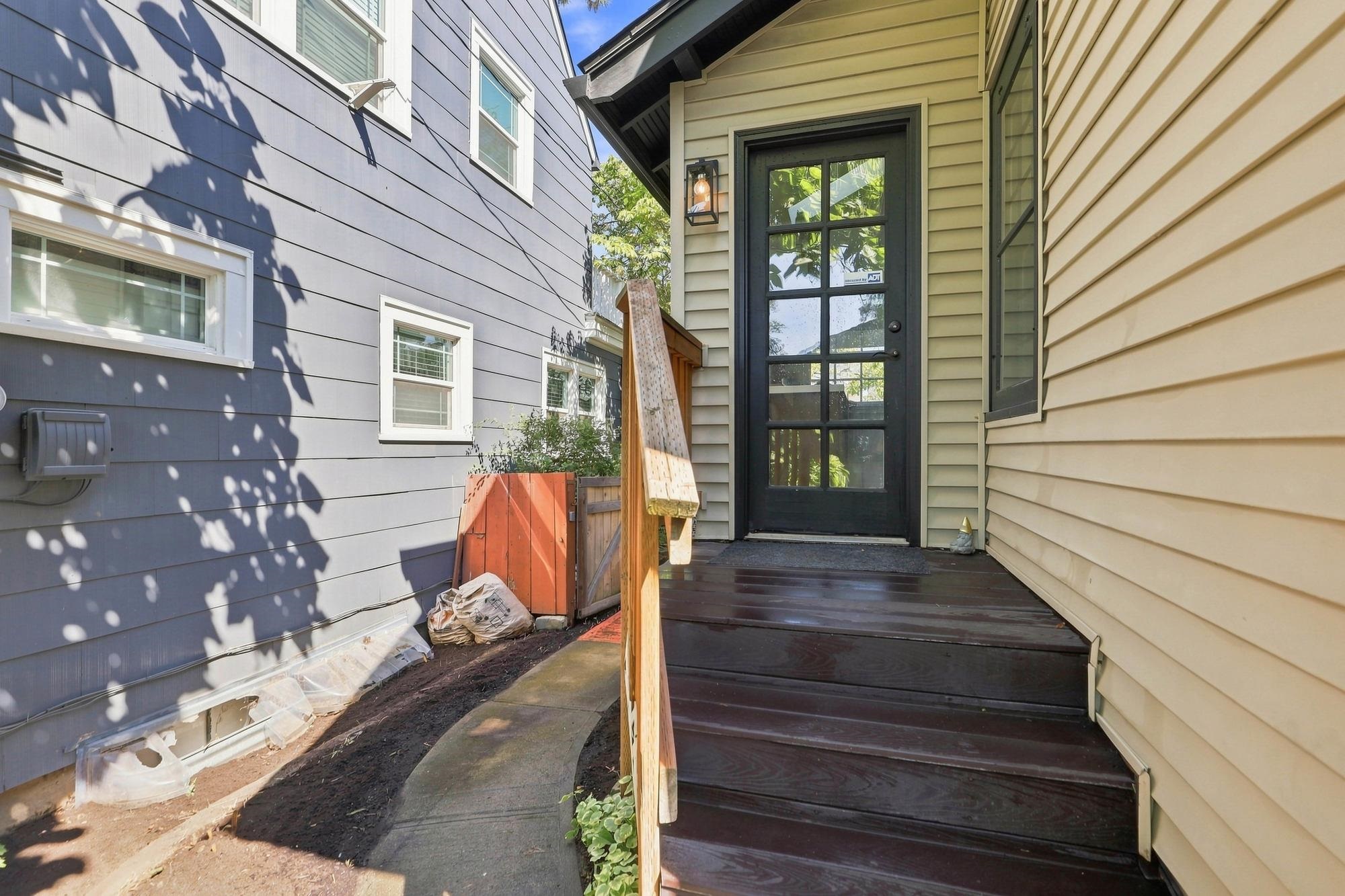 2324 S Jefferson St - Photo 32