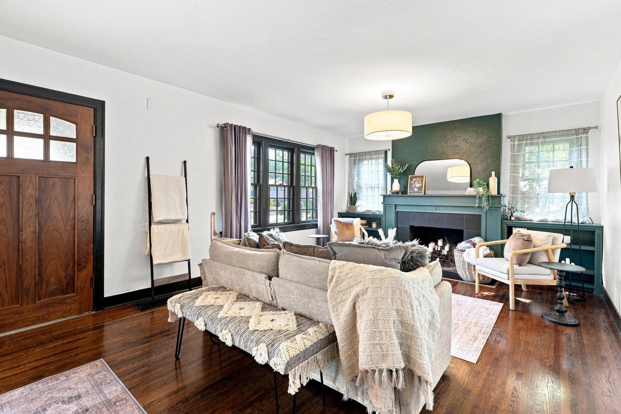 2324 S Jefferson St - Photo 3