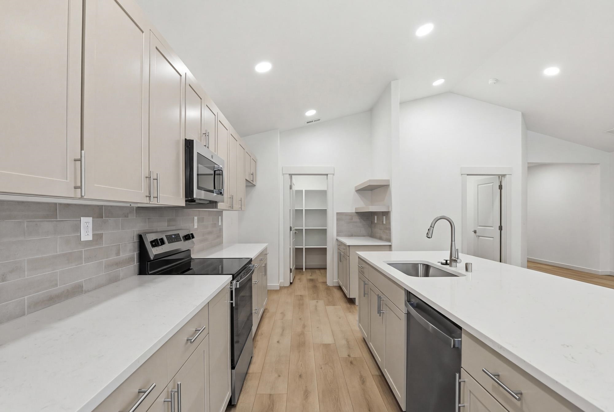 317 Peach Tree Ct - Photo 8
