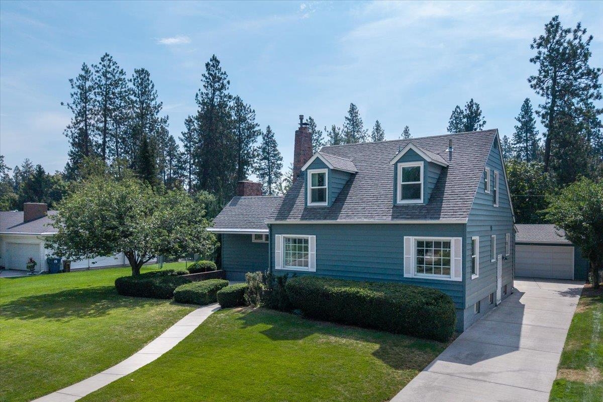 1208 E 27th Ave - Photo 3
