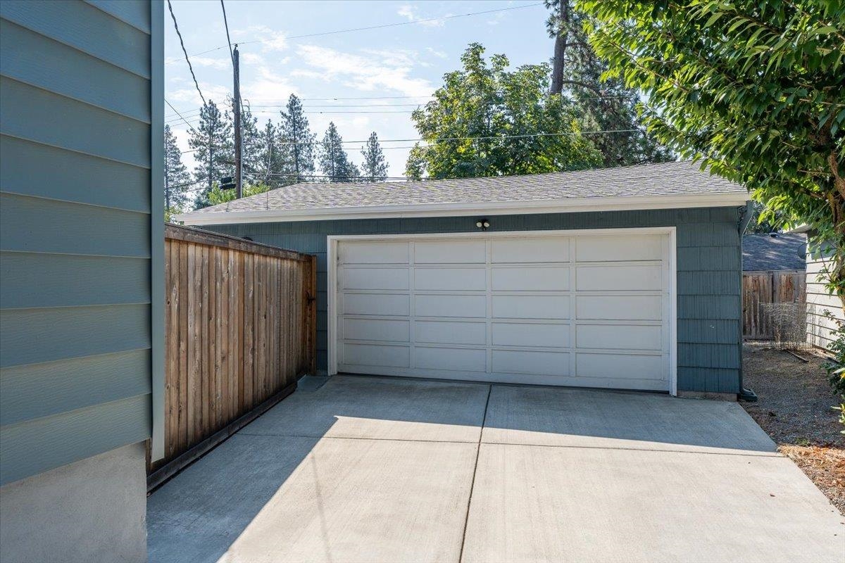 1208 E 27th Ave - Photo 47
