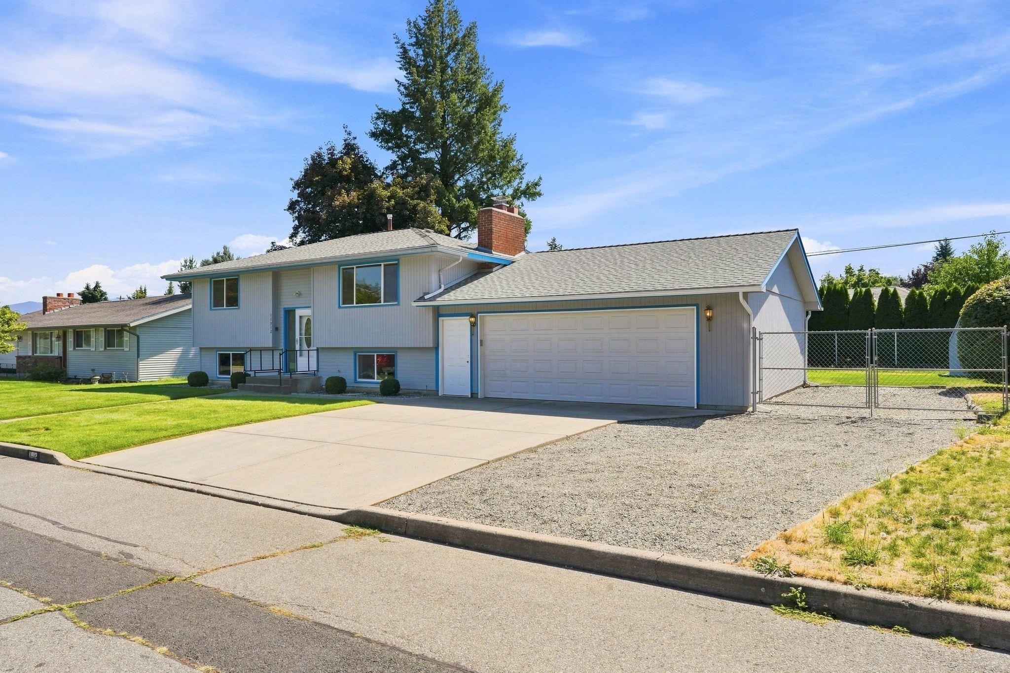 11912 E 25th Ave - Photo 2