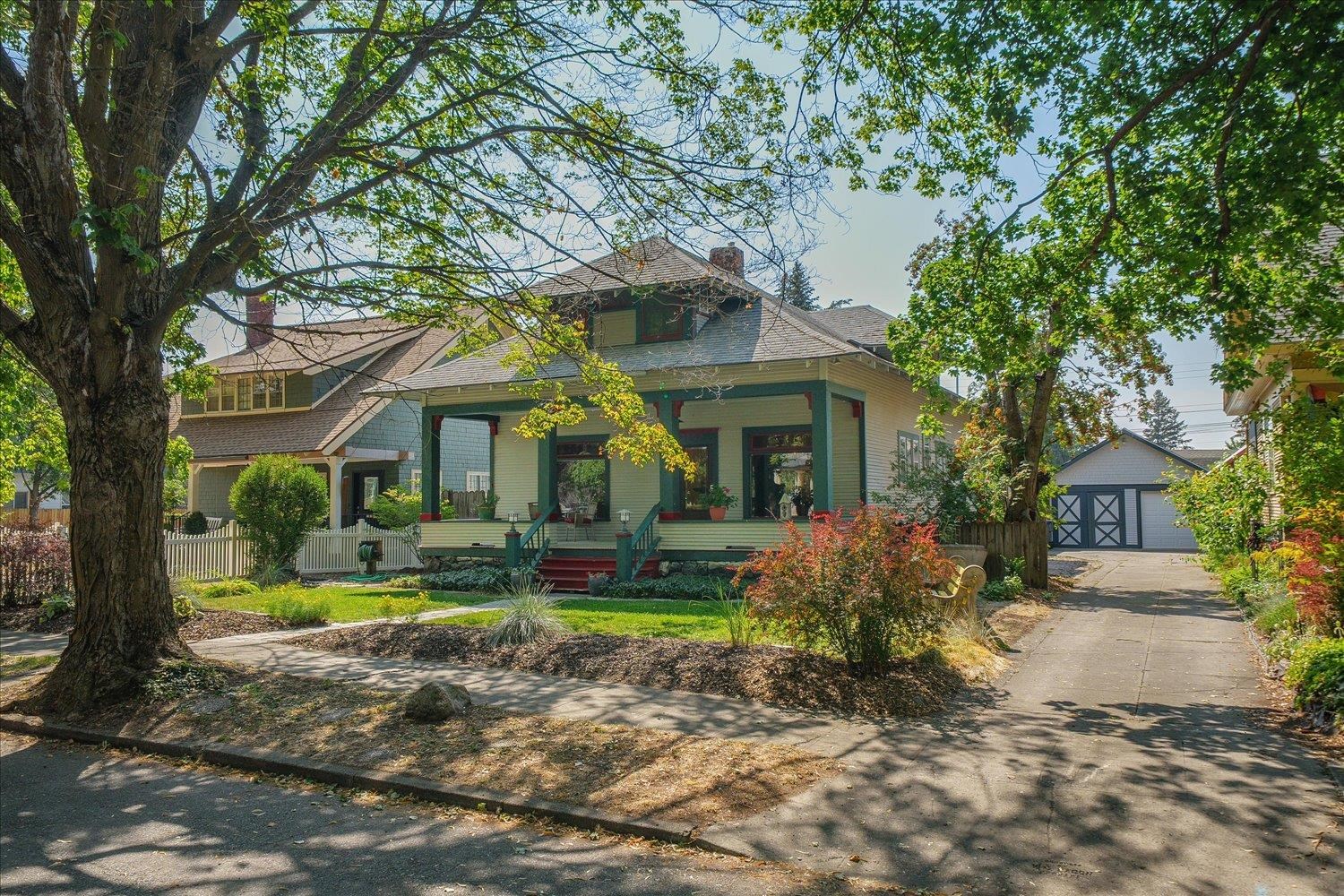 2907 W Sharp Ave - Photo 1