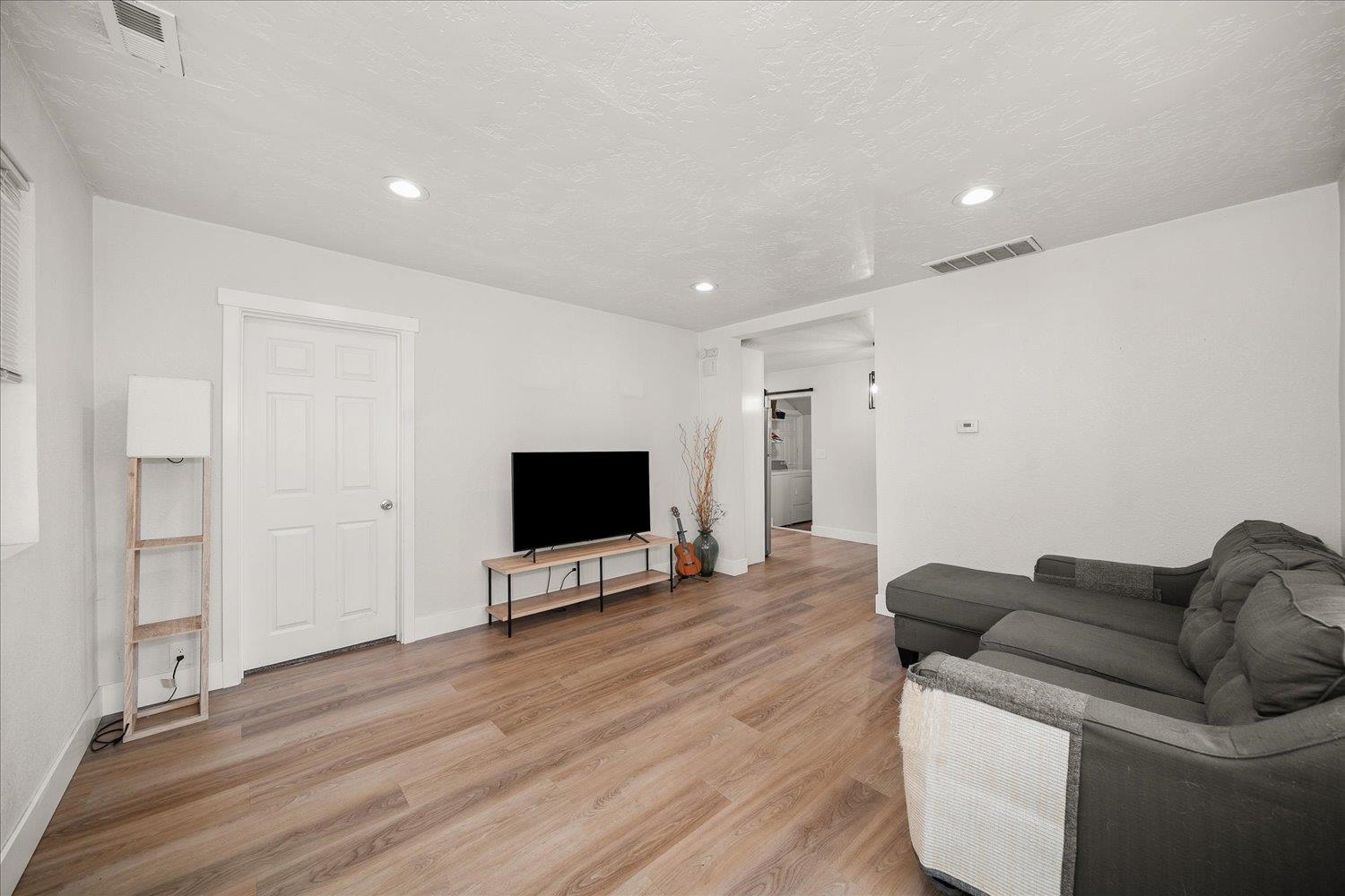 2807 W Mallon Ave - Photo 2