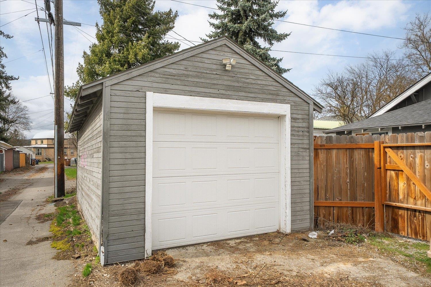 2807 W Mallon Ave - Photo 19
