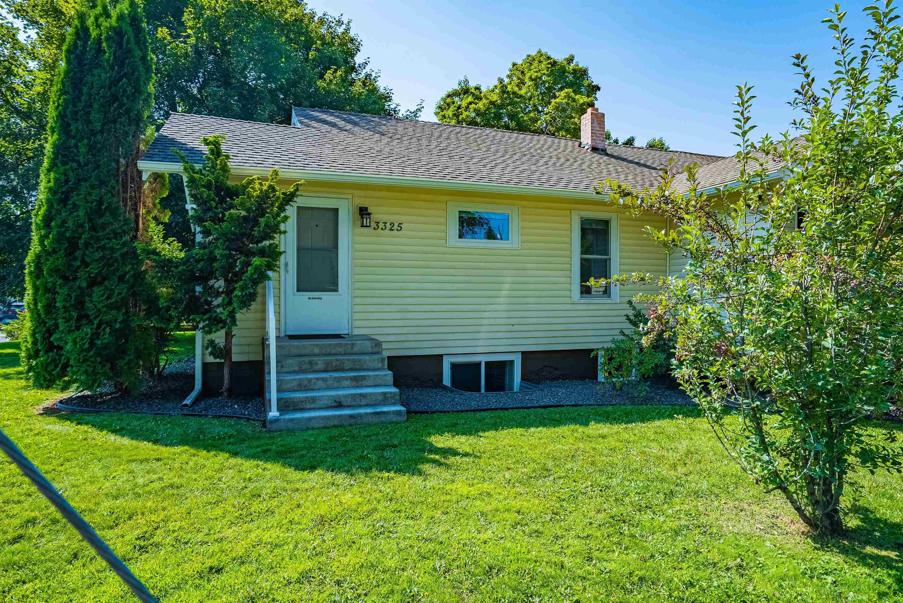 3325 N Vista Rd - Photo 3