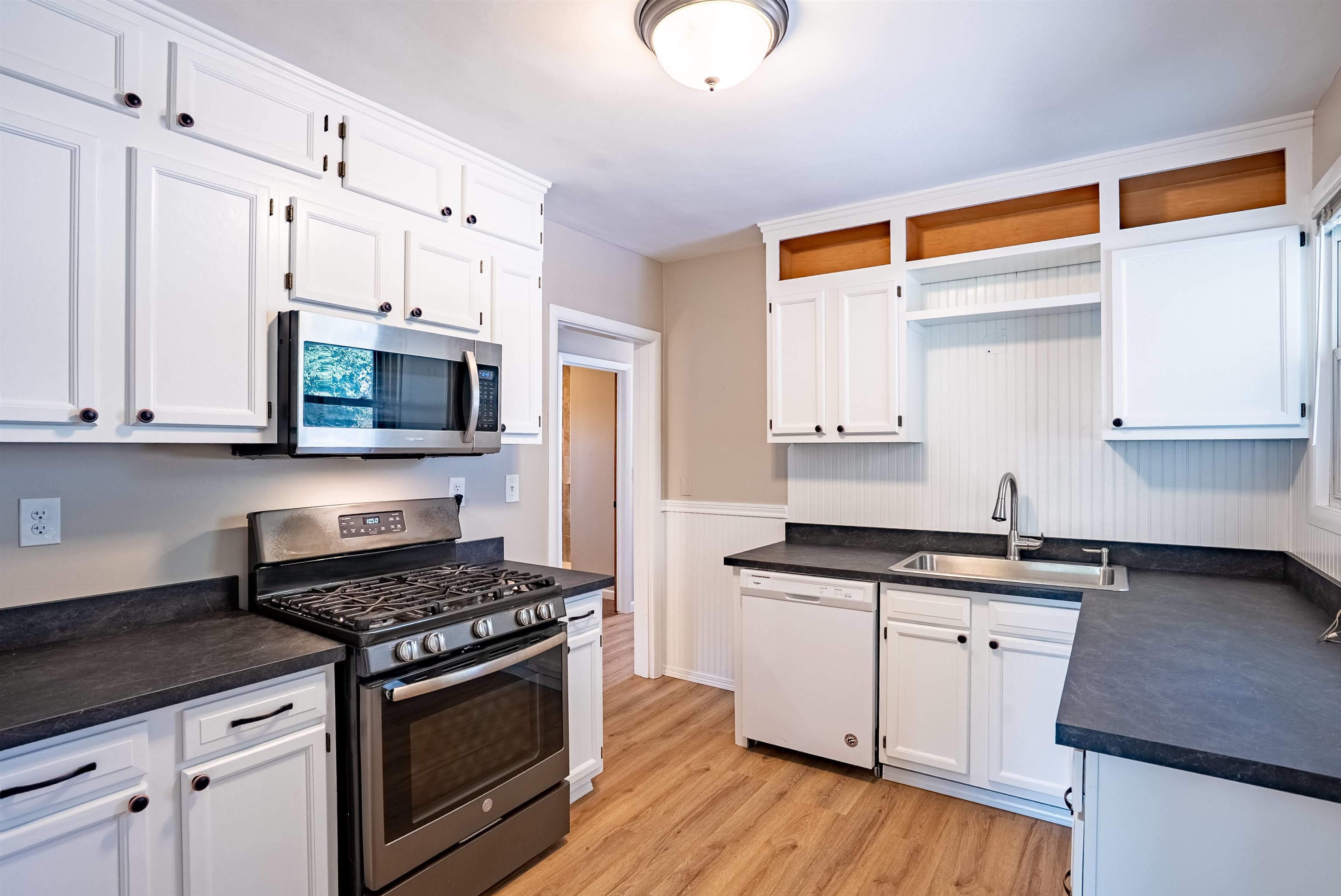 3325 N Vista Rd - Photo 7