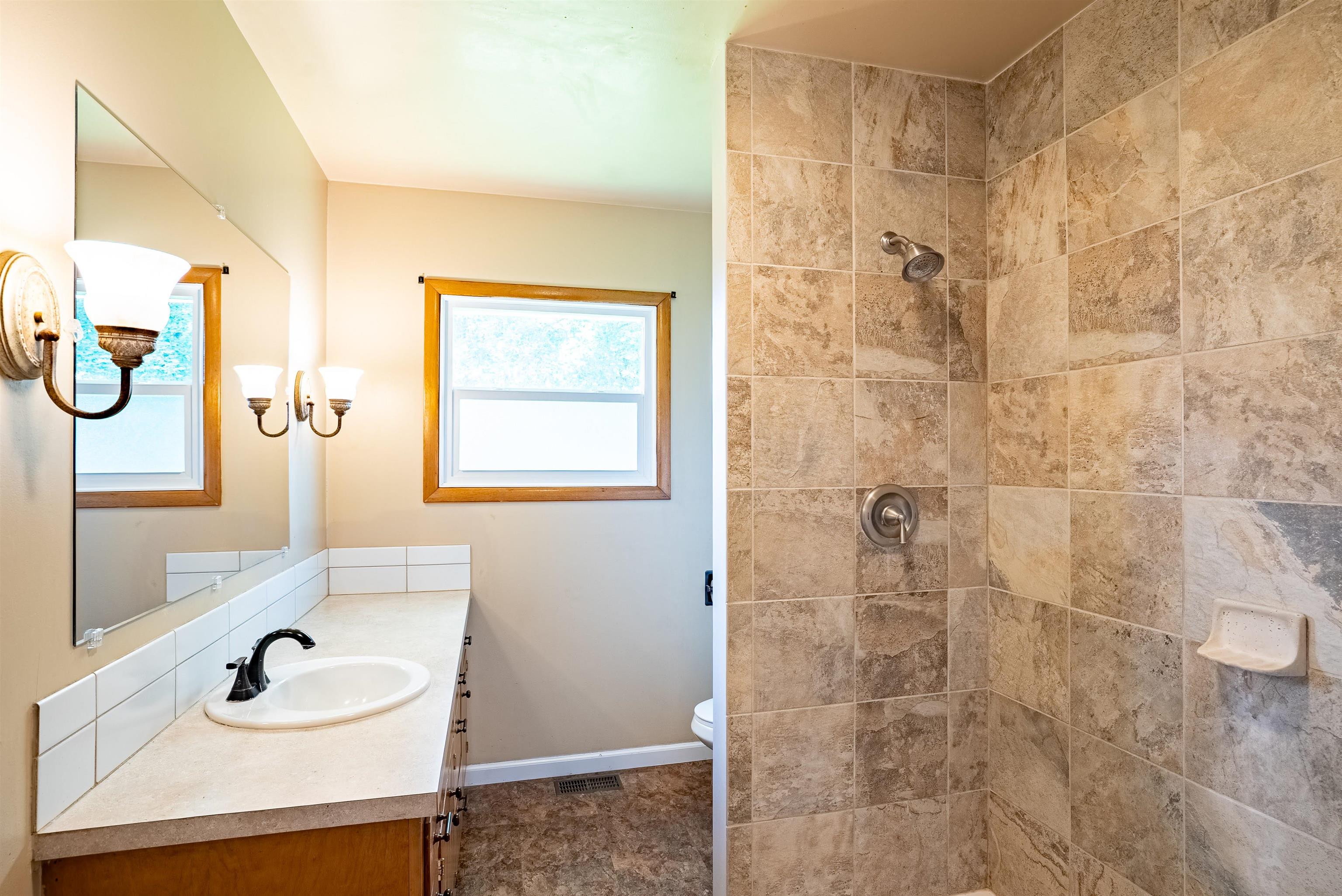 3325 N Vista Rd - Photo 16